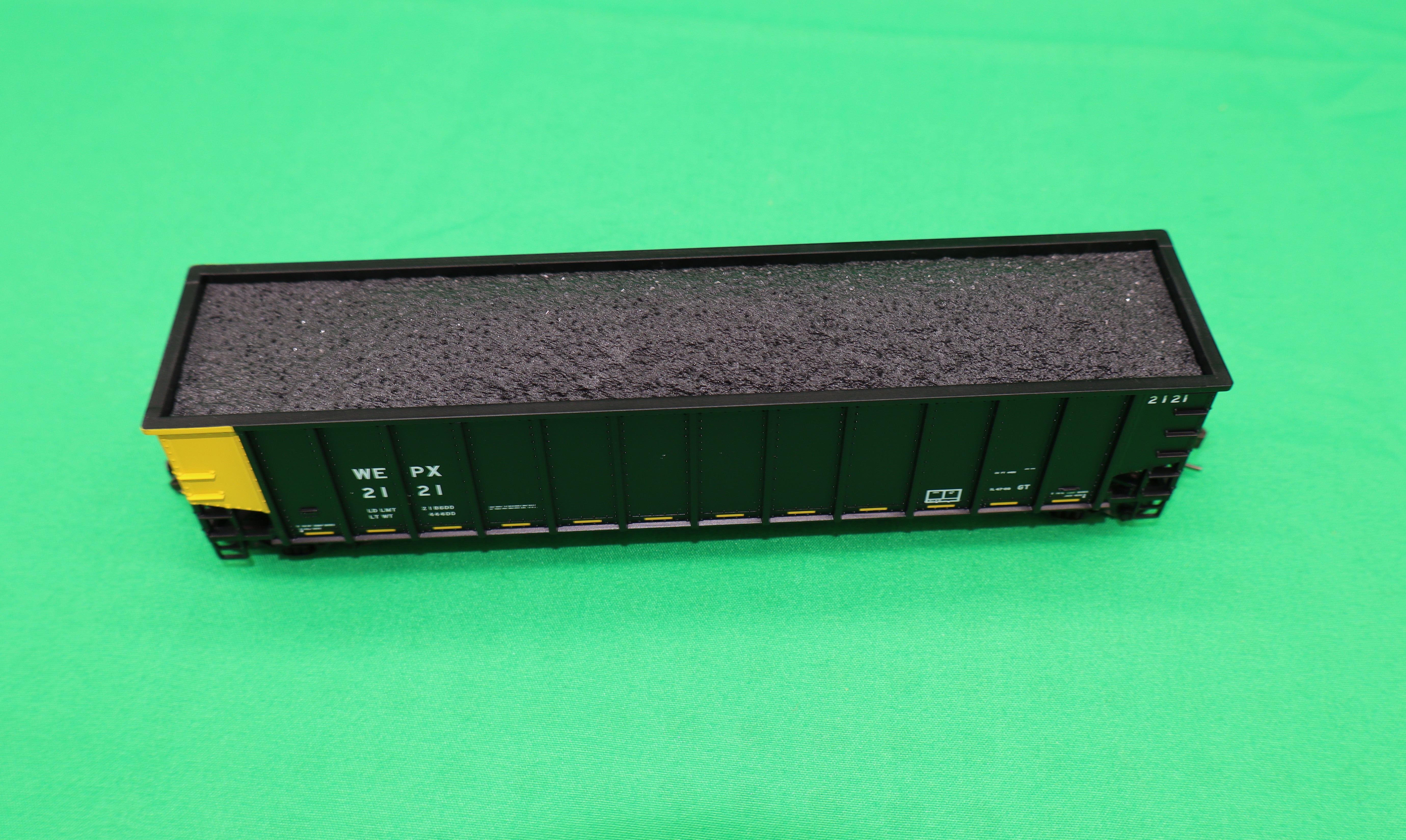 Atlas HO 20 007 724 - Trainman - Aluminum Coal Gondola Car "Wisconsin Electric Power Co" #2121 (WEPX)