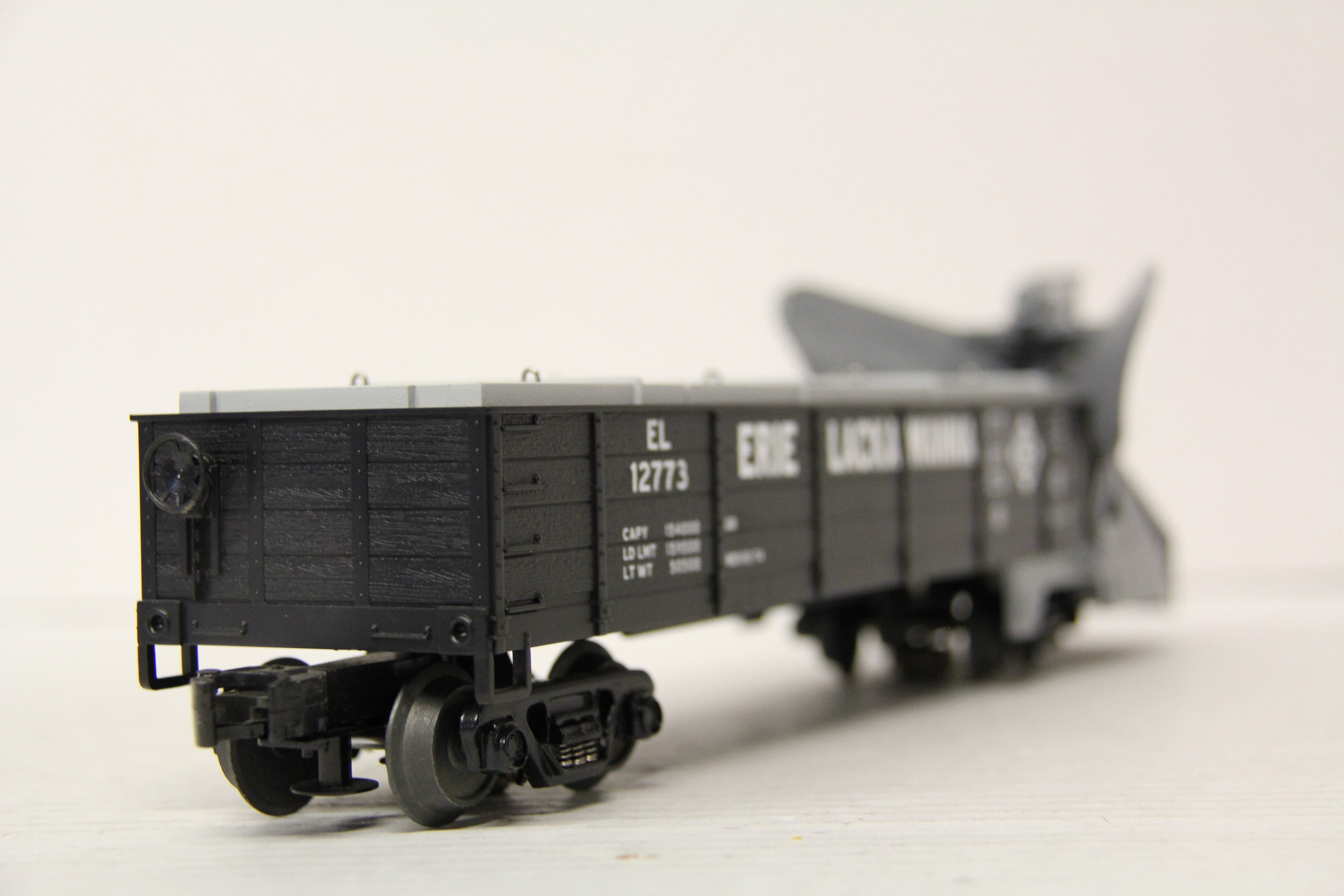 Rail King 30-7945 Erie Lackawanna Heavy Duty Snowplow-Second hand-M6714