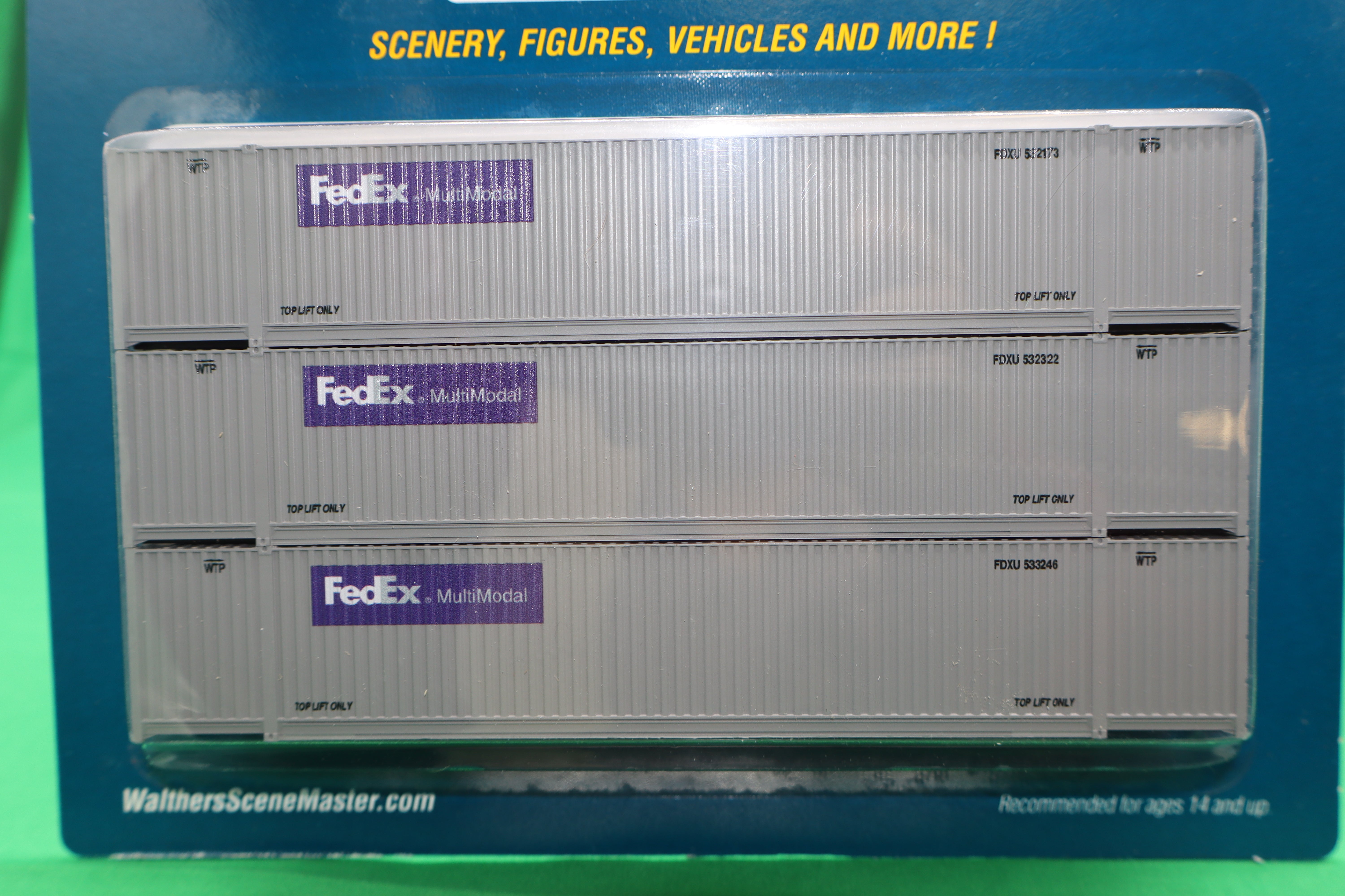 Walthers HO 949-18503 - SceneMaster - 53' Corrugated Container "FedEx" (3 Pack)