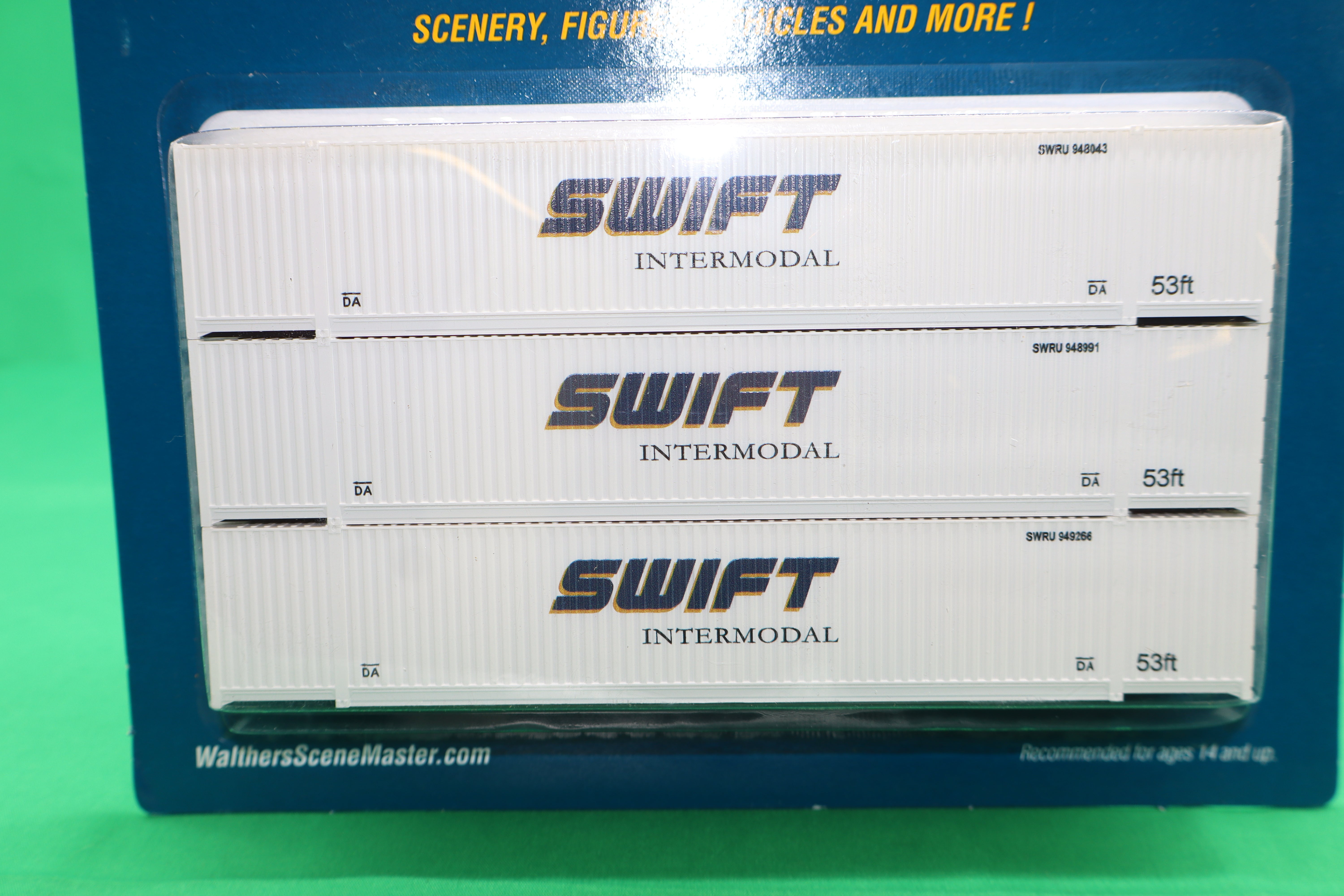 Walthers HO 949-18505 - SceneMaster - 53' Corrugated Container "Swift" (3 Pack)