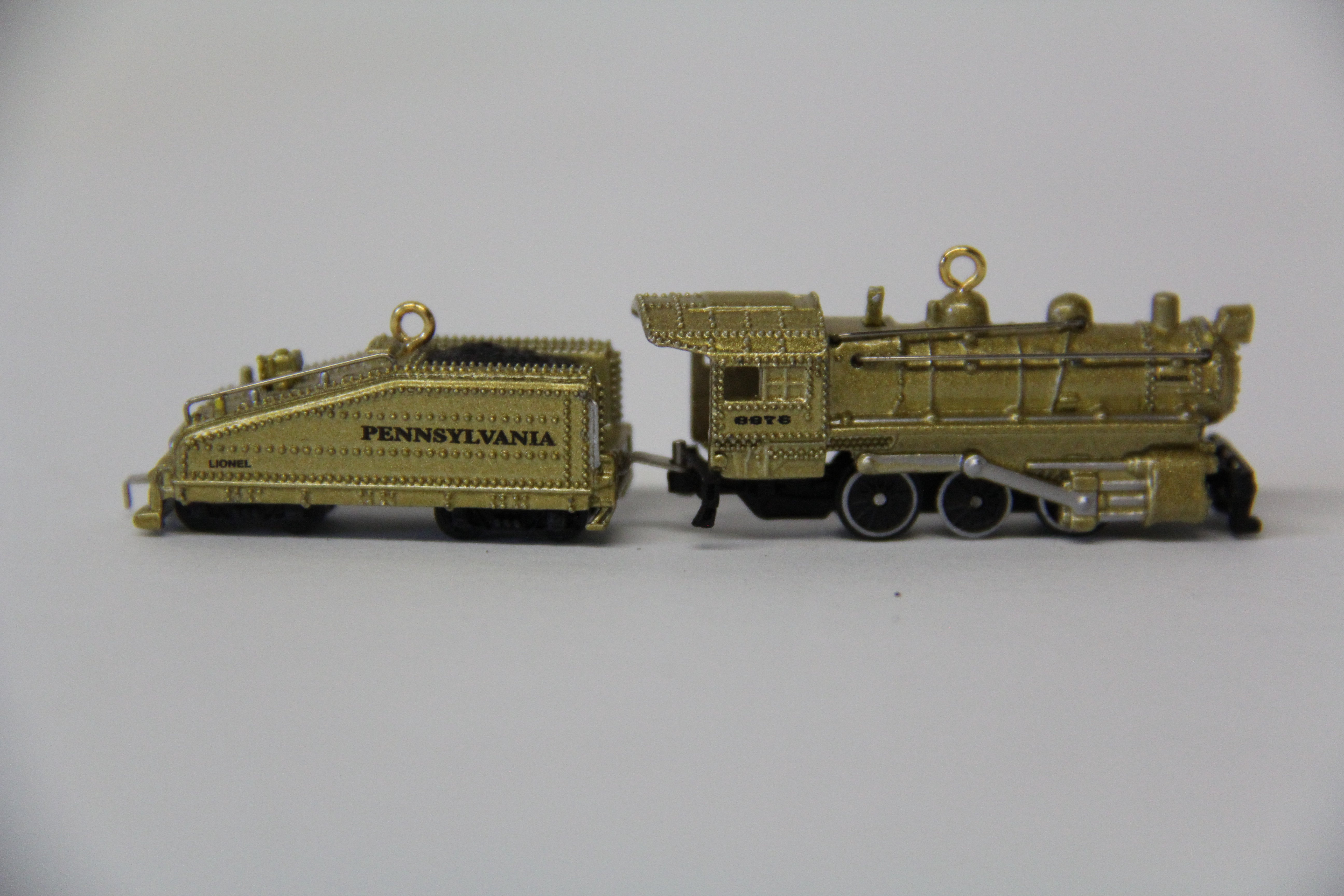 Hallmark 2007 Pennsylvania Gold Steam Locomotive & Tender-Limited Edition-Mini Ornament Set-NO BOX-Second hand-M4948