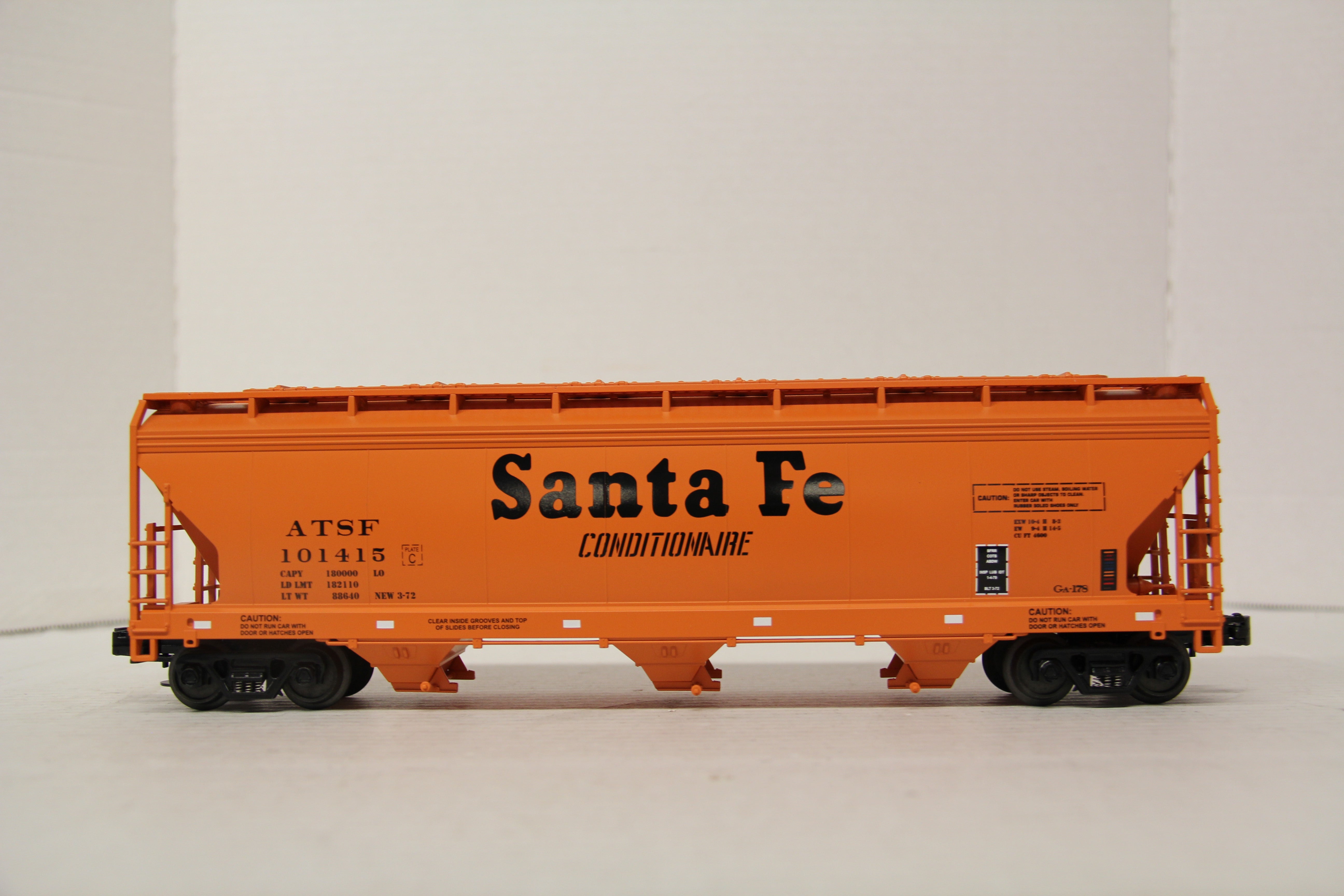 MTH 20-97425 Santa Fe 3-Bay Centerflow Hopper-Second hand-M6729
