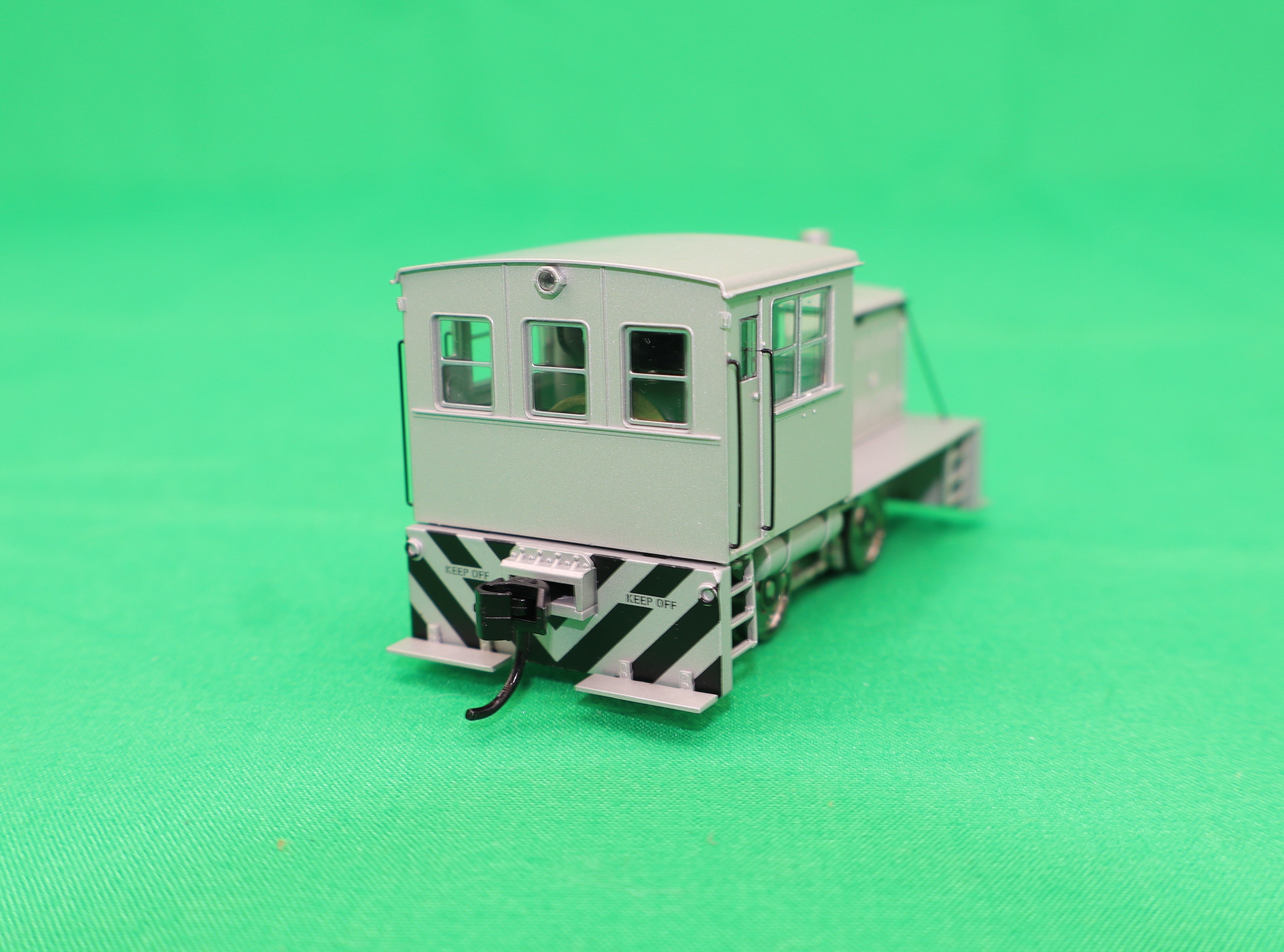 Walthers HO 910-10018 - Mainline - Plymouth ML-8 Industrial Switcher Diesel Locomotive (Standard DC)