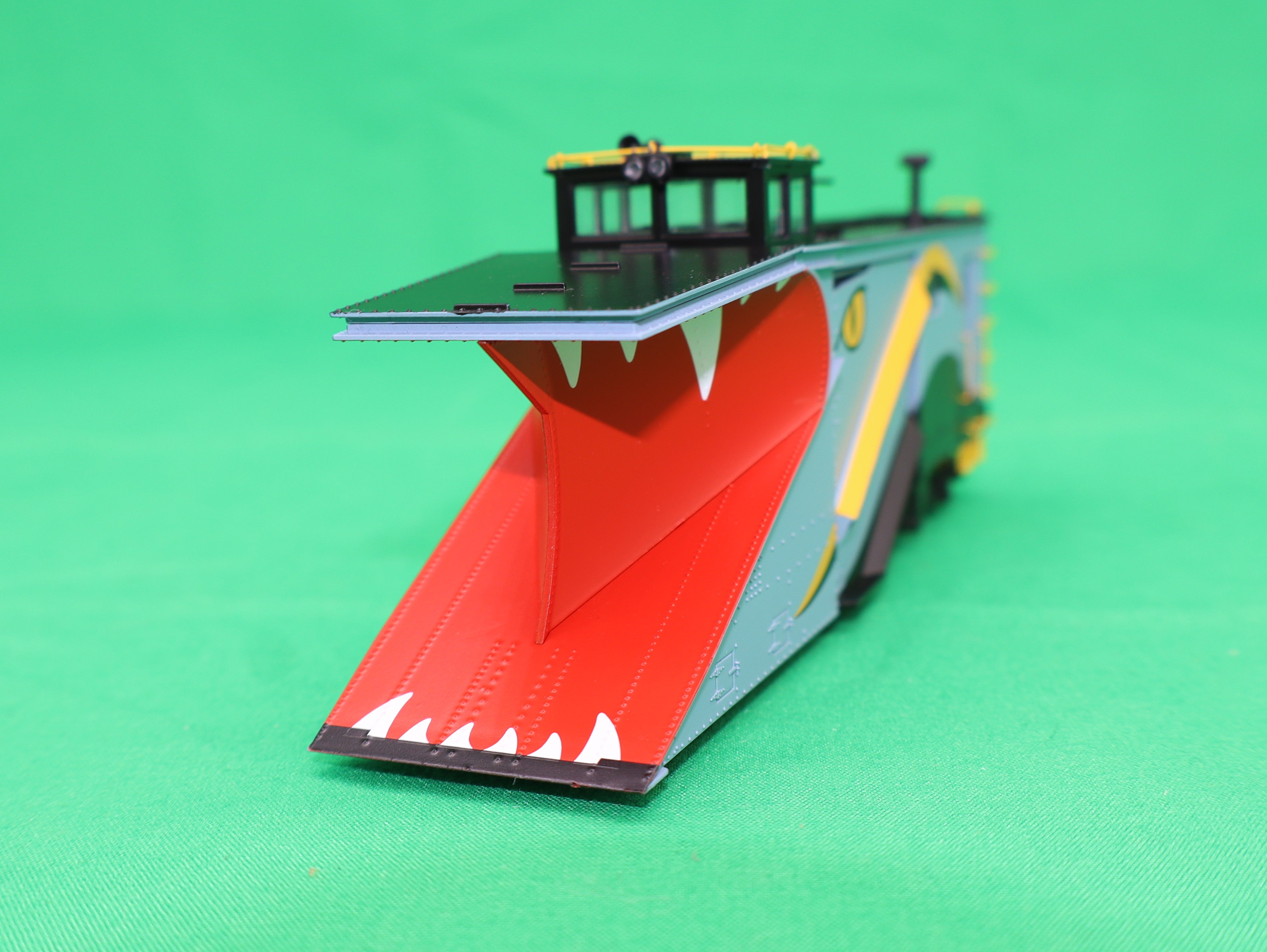 Walthers HO 920-110037 - Proto - Russell Snowplow “JAWS”