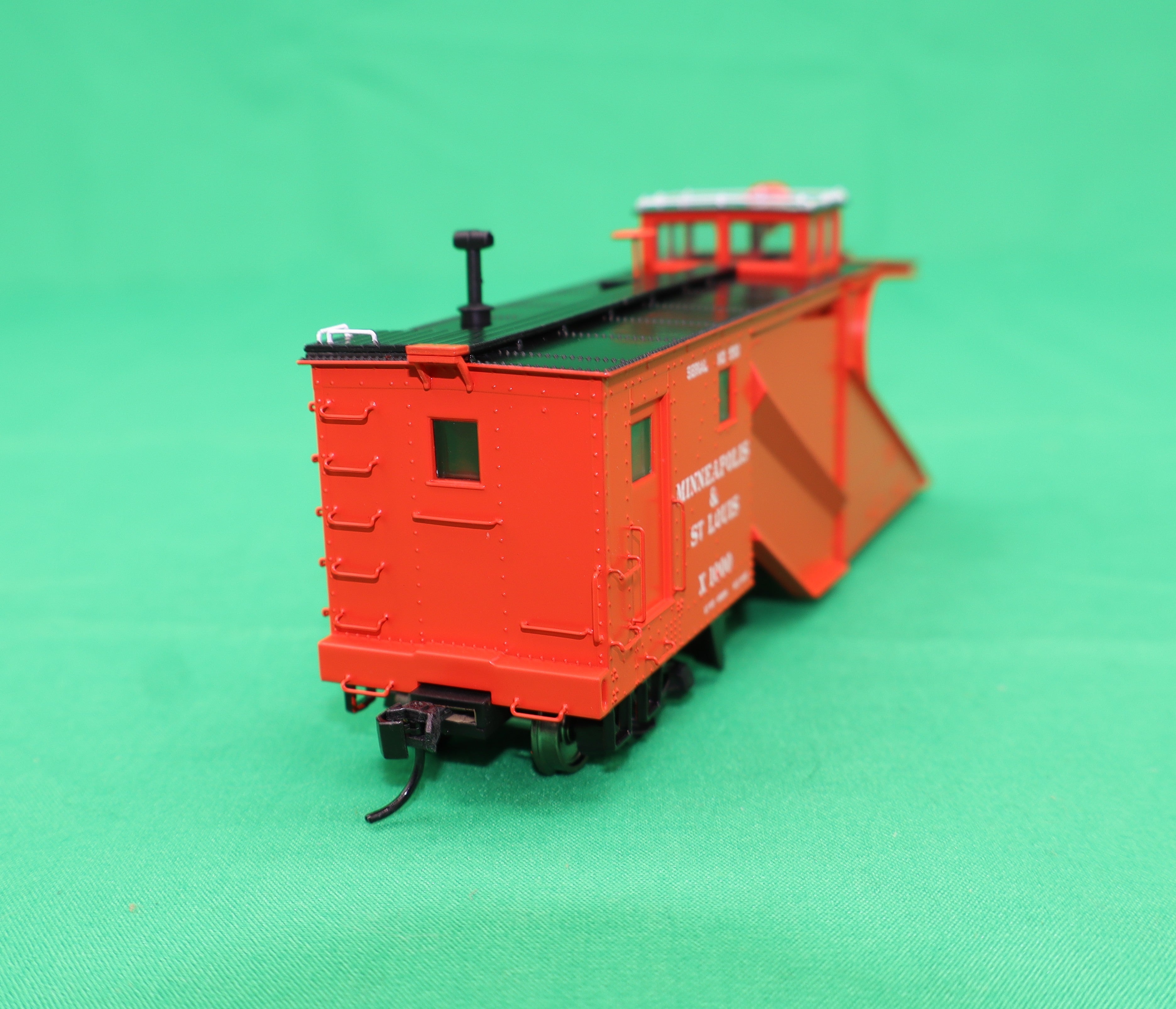 Walthers HO 920-110035 - Proto - Russell Snowplow “Minneapolis & St. Louis” #X1000