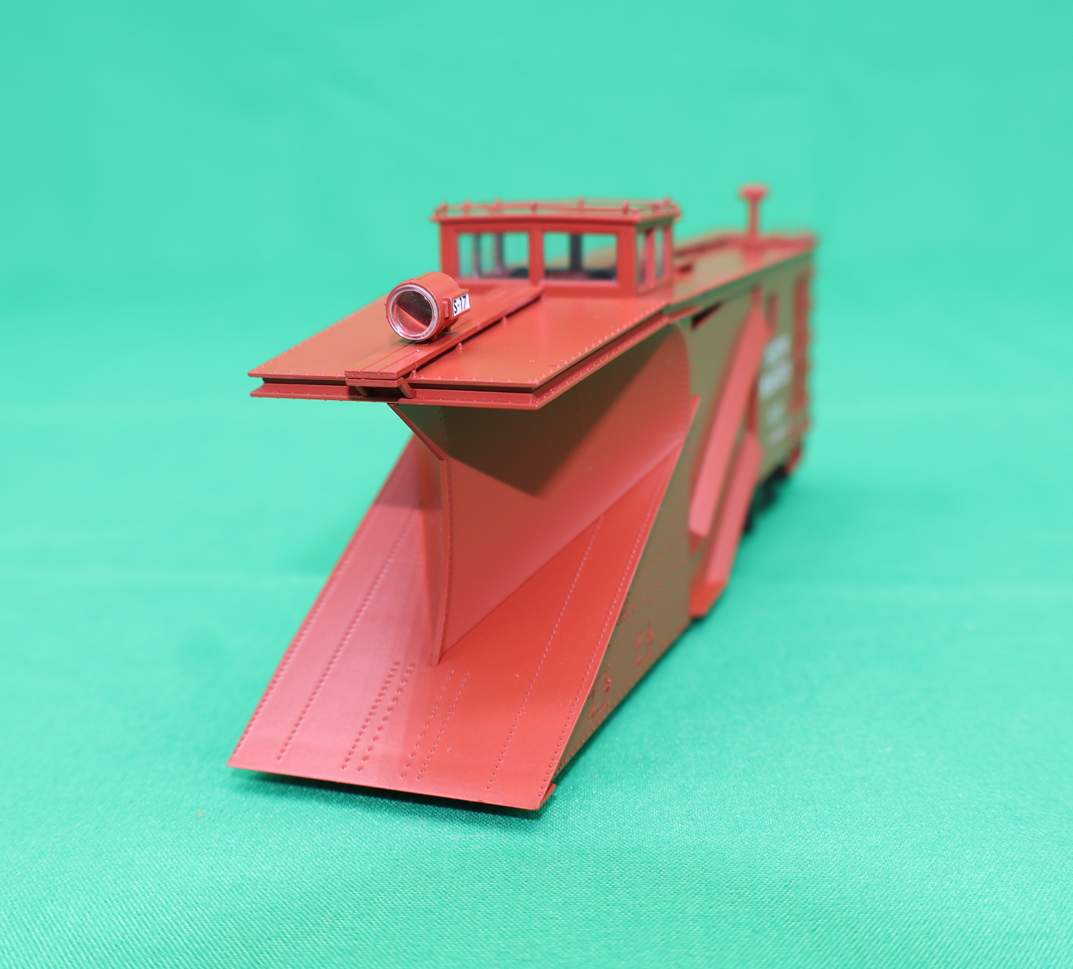 Walthers HO 920-110034 - Proto - Russell Snowplow “New Haven” #S17