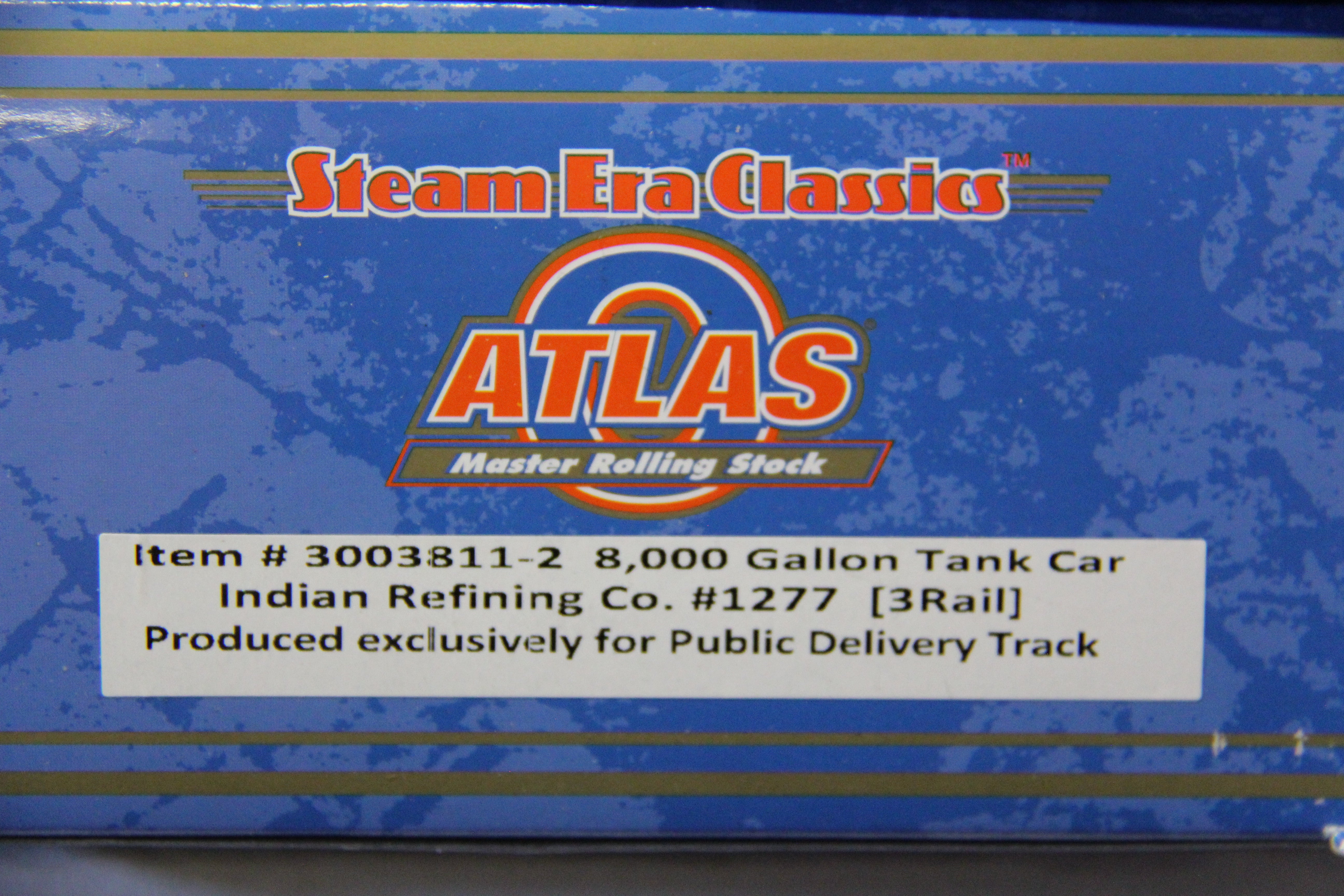 Atlas #3003811-1, -2 Indian Refining Co 8,000 Gallon Tank Car-2 Car Set-Second hand-M4967