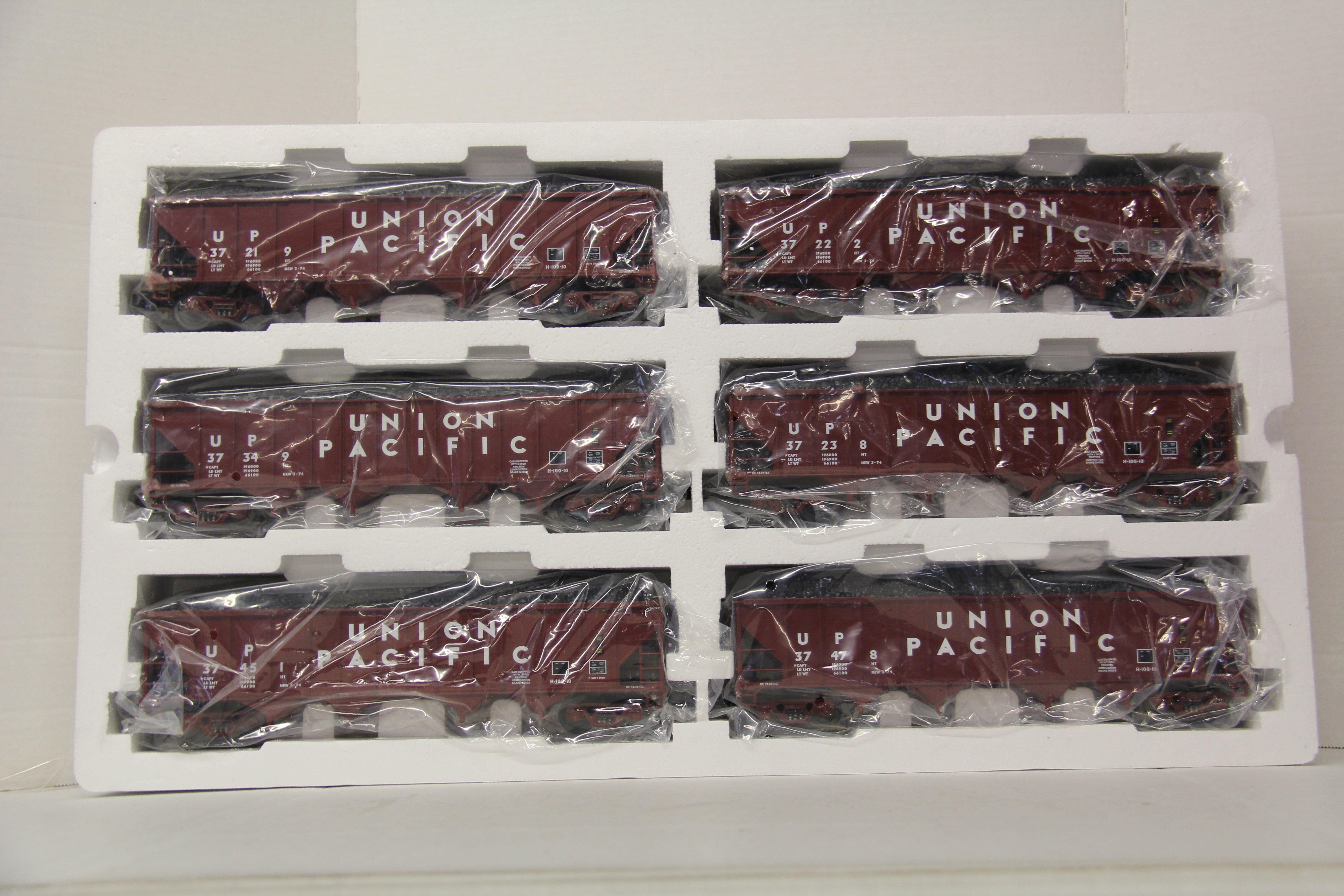 MTH 20-97059 Union Pacific 4-Bay Hopper w/ Coal 6 Car Set-Second hand-M6736