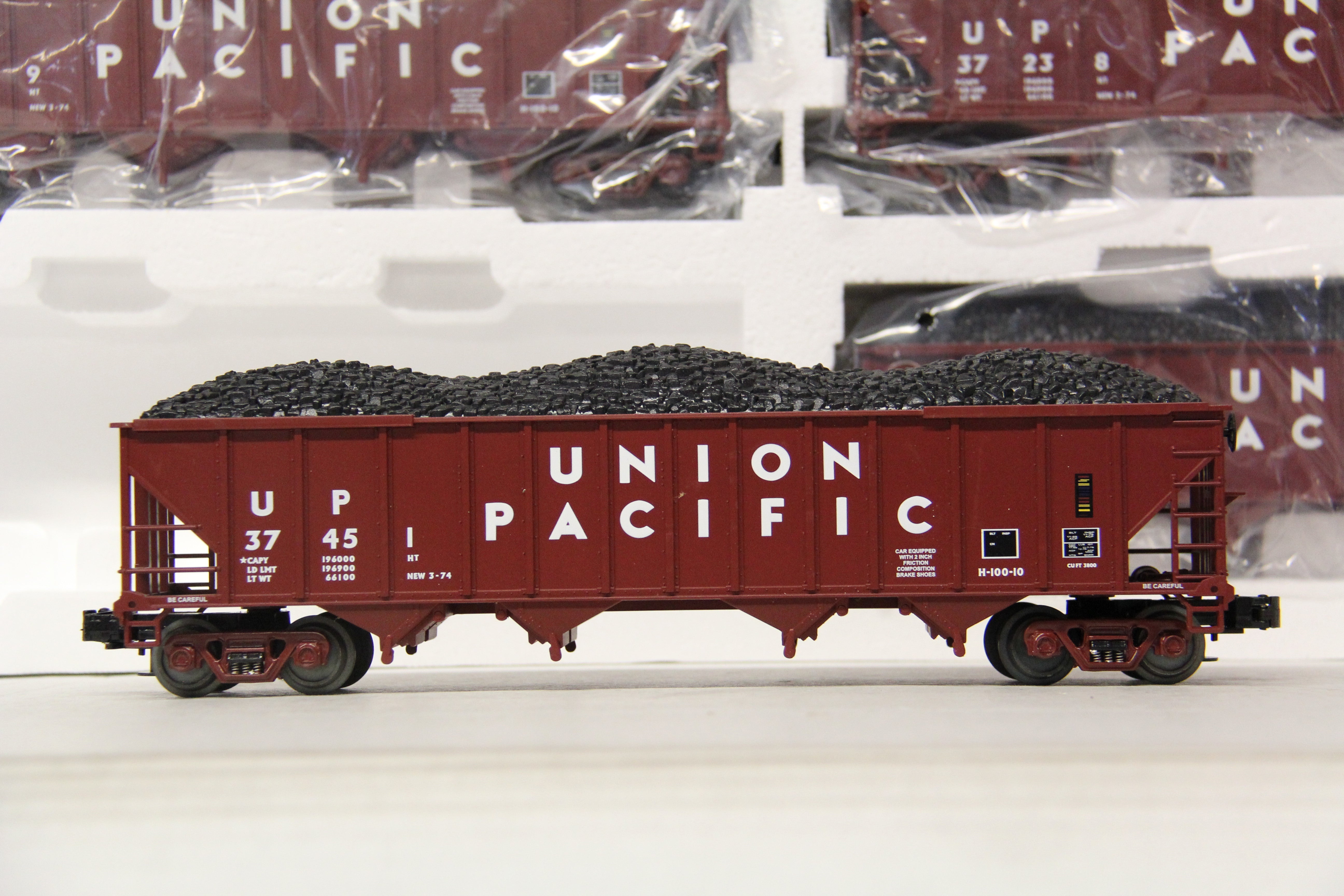 MTH 20-97059 Union Pacific 4-Bay Hopper w/ Coal 6 Car Set-Second hand-M6736