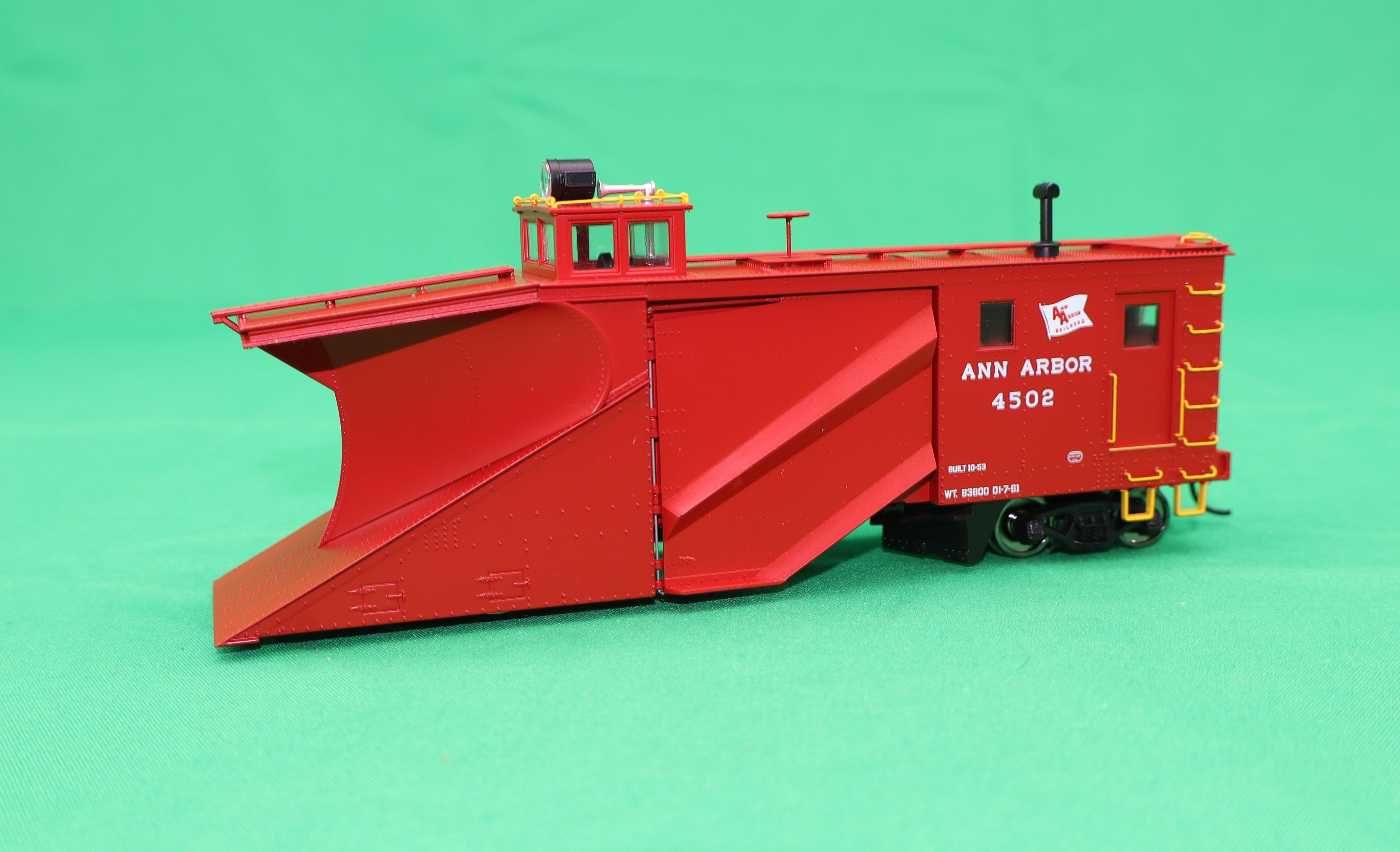 Walthers HO 920-110030 - Proto - Russell Snowplow “Ann Arbor” #4502