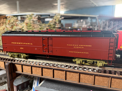 MTH 20-94767 - R50B Express Reefer Car "Pennsylvania" #2753 w/ Herald (Red) - Custom Run for MrMuffin'sTrains - MrMuffin'sTrains