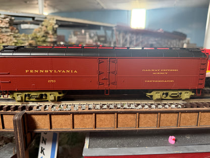 MTH 20-94767 - R50B Express Reefer Car "Pennsylvania" #2753 w/ Herald (Red) - Custom Run for MrMuffin'sTrains - MrMuffin'sTrains
