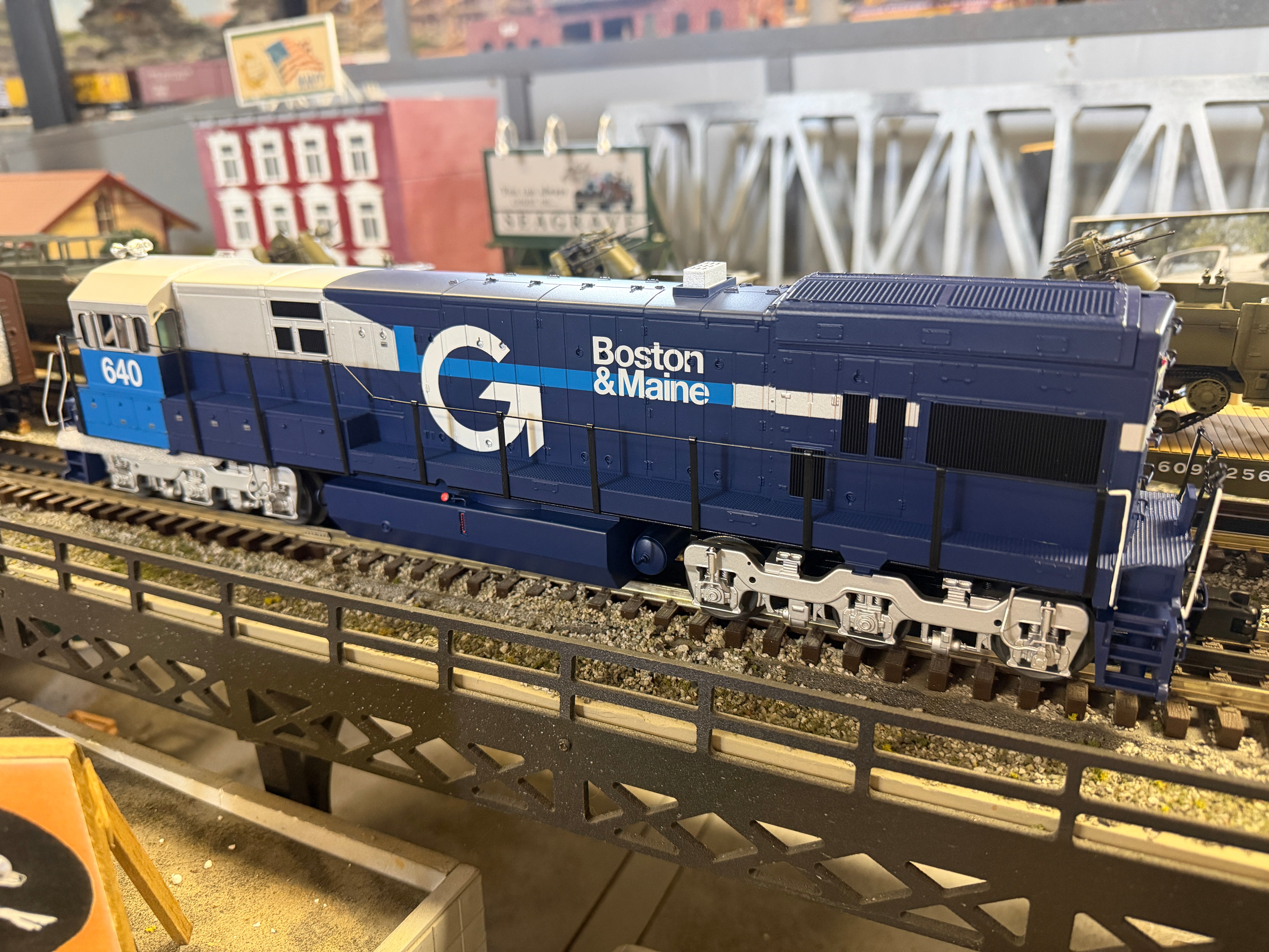 Atlas O 30138502 - Premier - U30C Diesel Locomotive "Guilford" #640 (ex Detroit Edison)