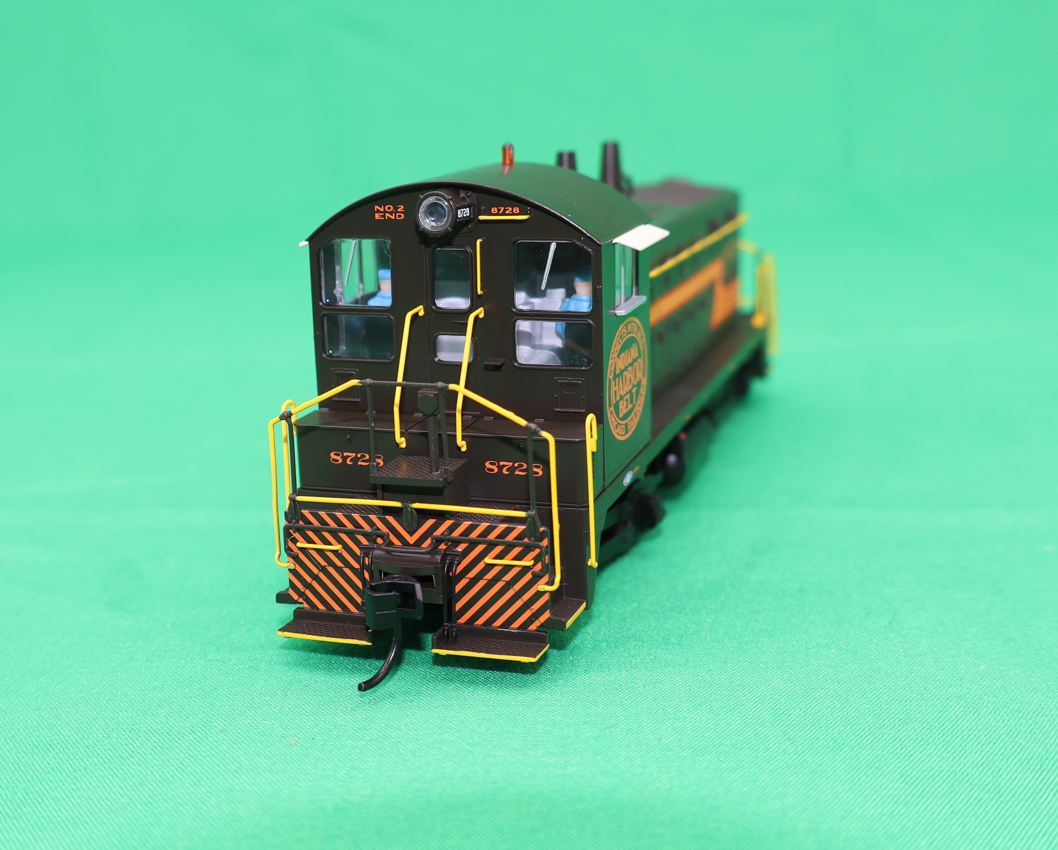 Walthers HO 920-50503 - Proto - EMD NW2 Diesel Locomotive "Indiana Harbor Belt" #8728 (Standard DC)