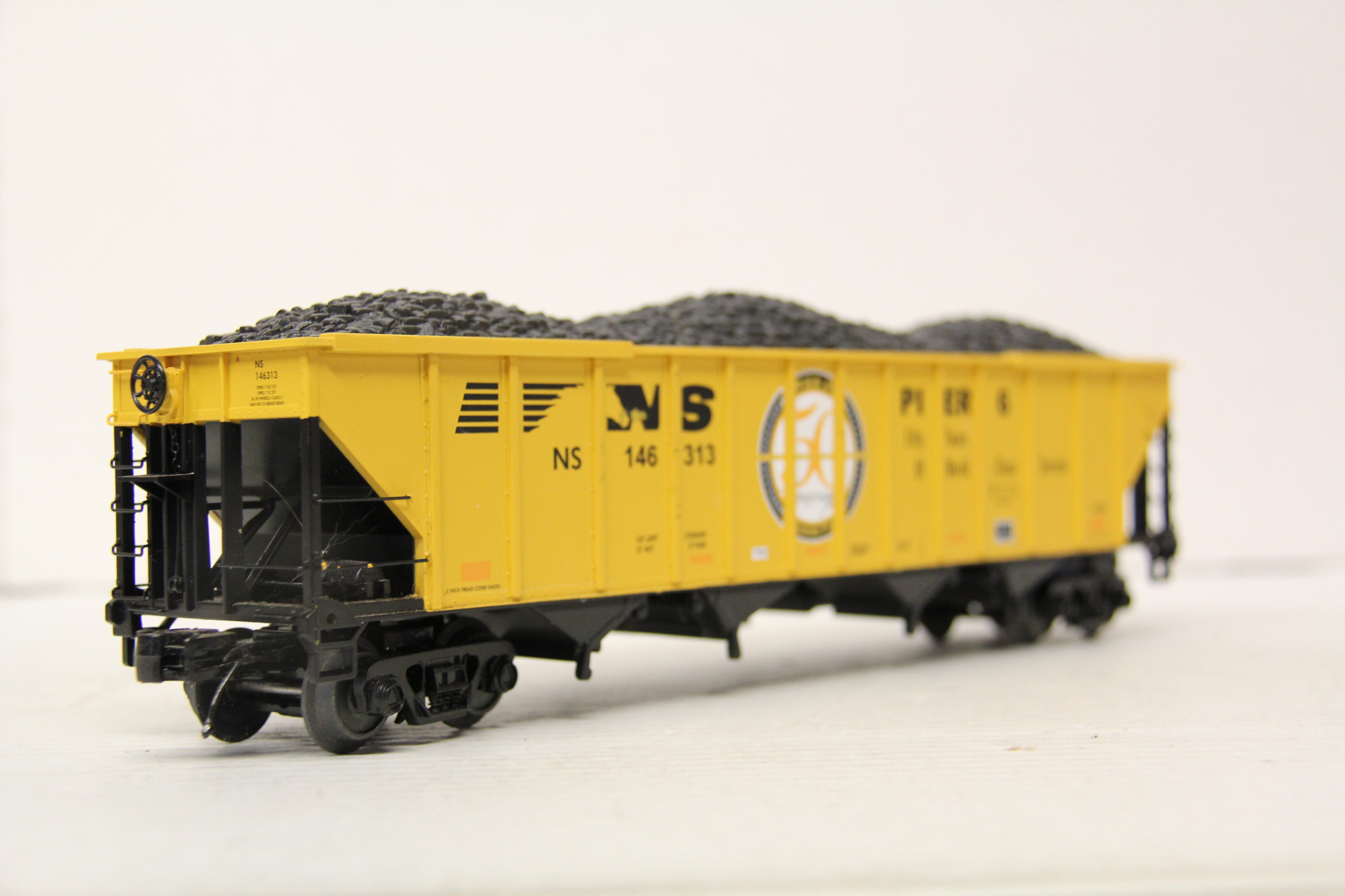 MTH 20-97841 Norfolk Southern 4 Bay Hopper Car-Second hand-M6739