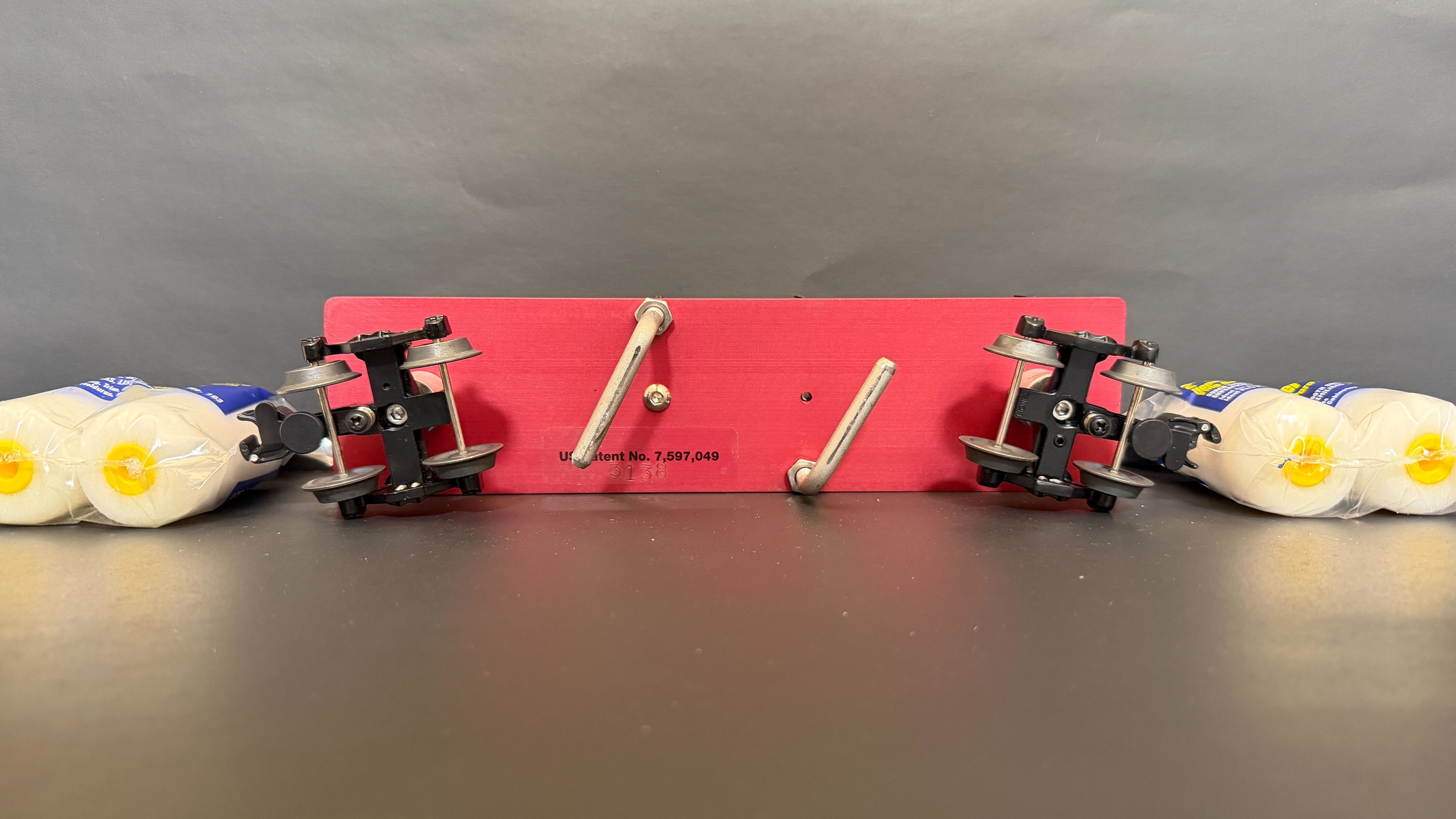 R&L Lines - 3-Rail Track Scrubbing Car (Red)