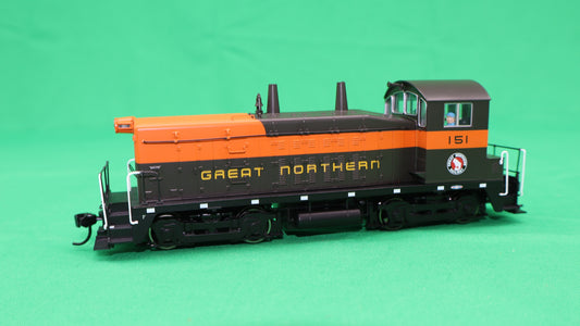 Walthers HO 910-10627 - Mainline - EMD NW2 Diesel Locomotive ”Great Northern” #151 (Phase V)