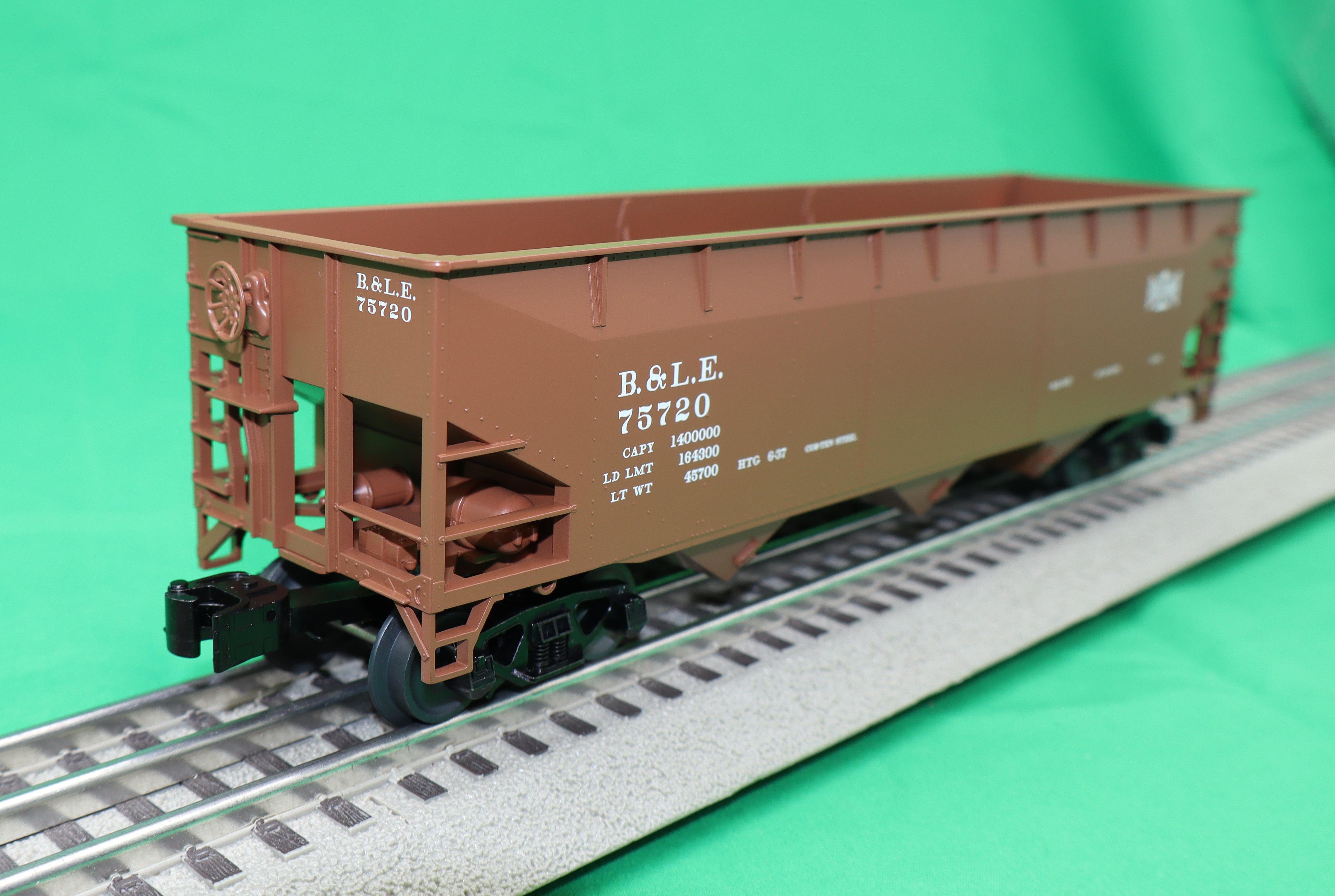 Lionel 2642149 - 3-Bay AAR Hopper Car "Bessemer & Lake Erie" #75270