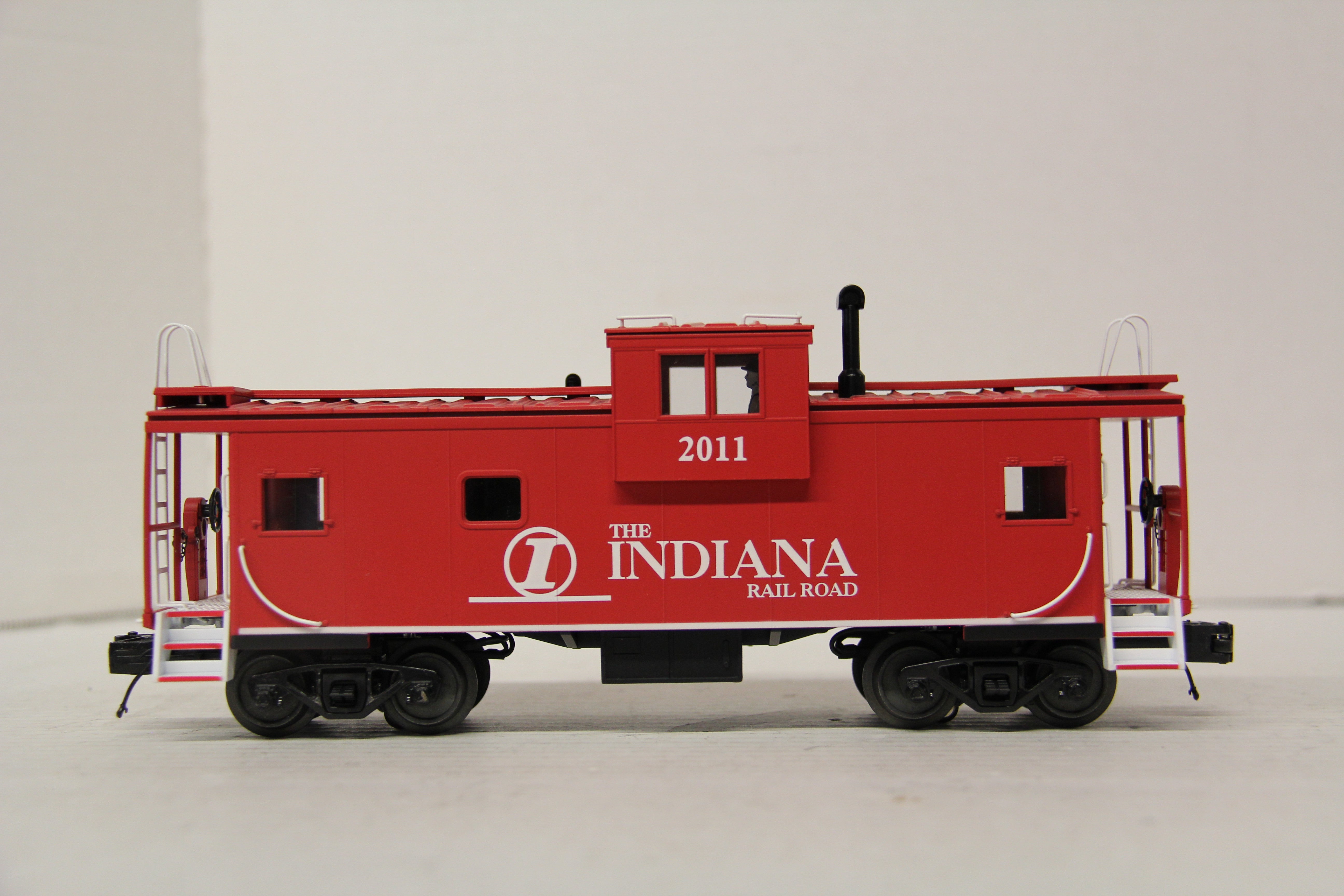 MTH 20-91375 Indiana Railway (#2011) Extended Vision Caboose-Second hand-M6764