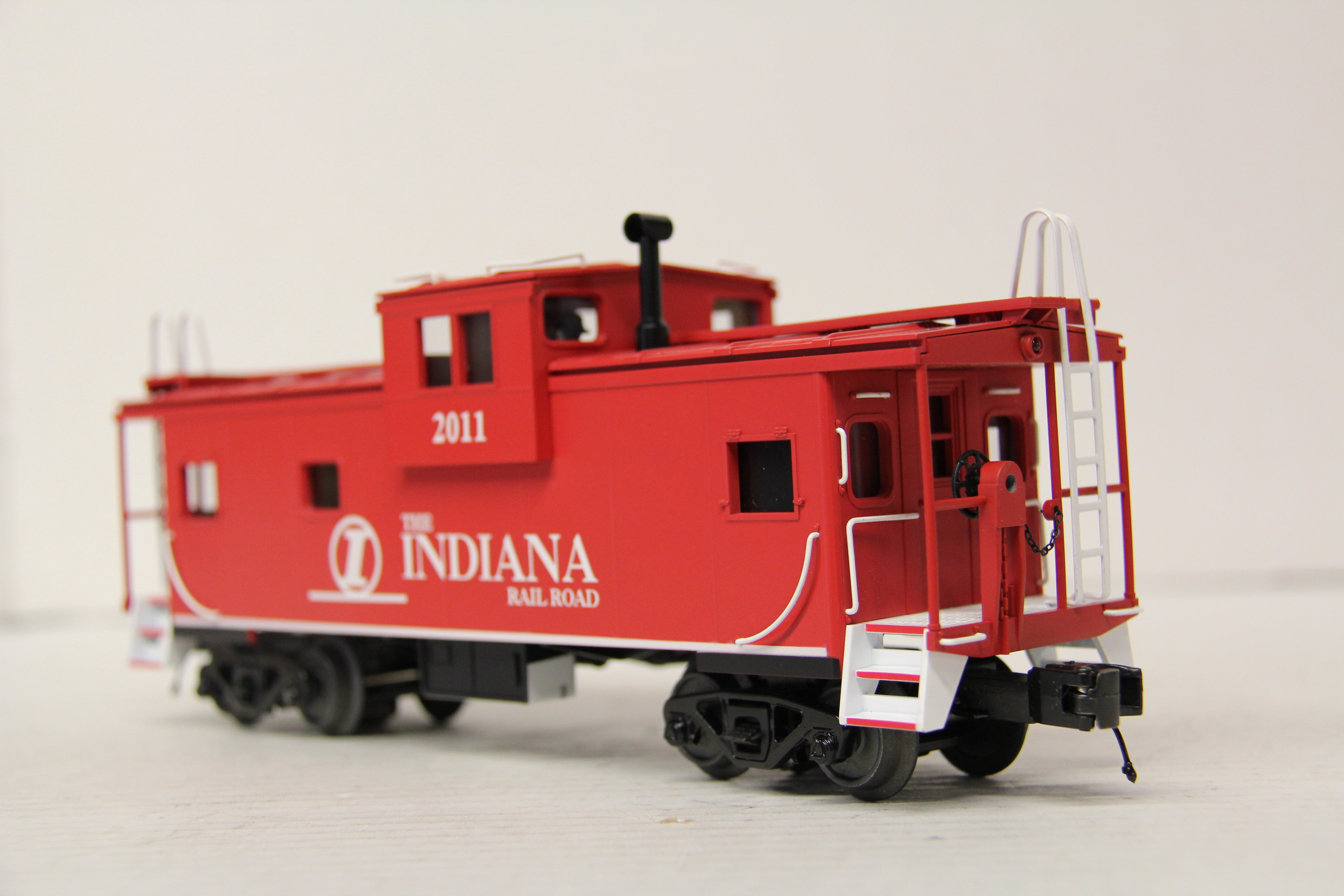 MTH 20-91375 Indiana Railway (#2011) Extended Vision Caboose-Second hand-M6764