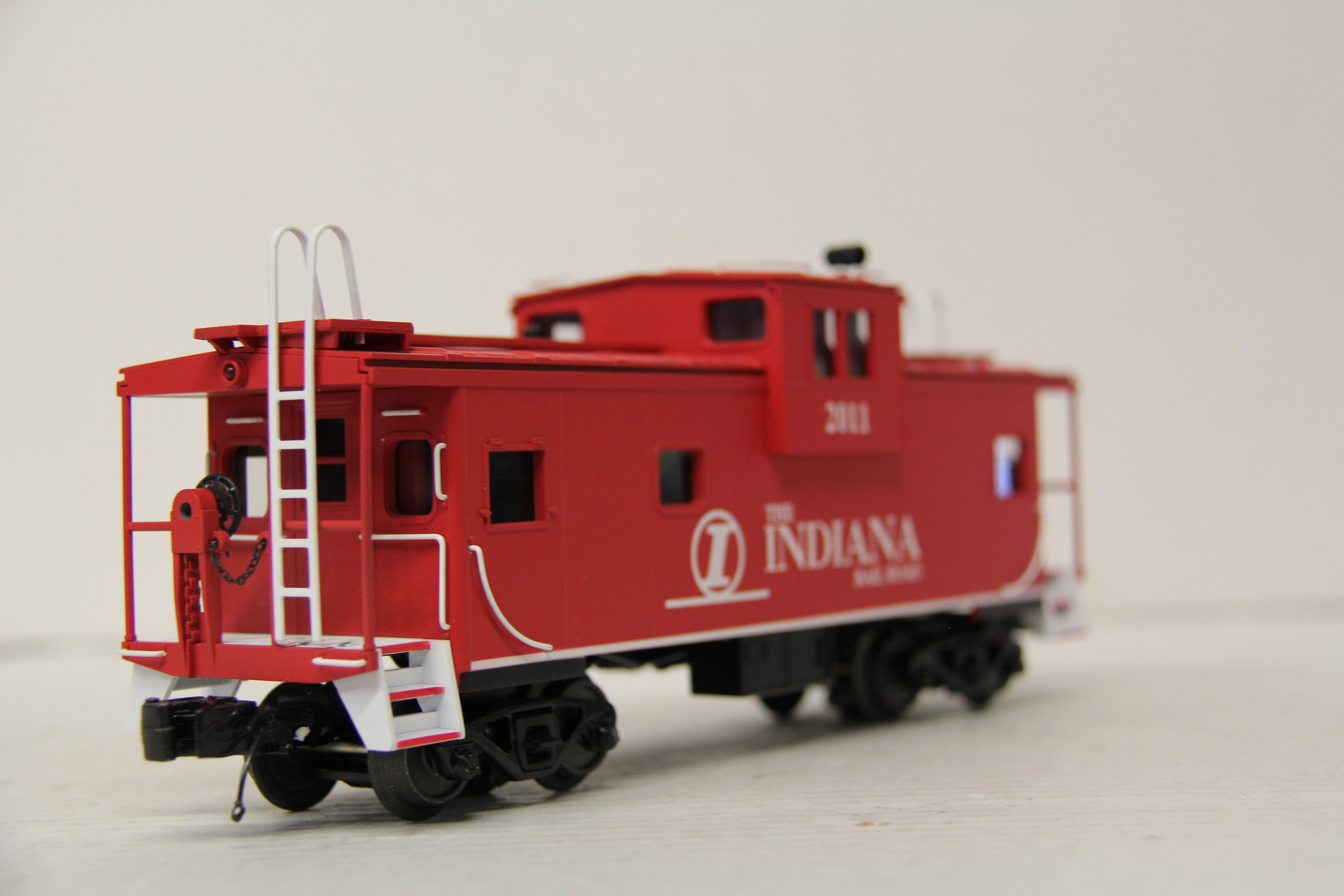 MTH 20-91375 Indiana Railway (#2011) Extended Vision Caboose-Second hand-M6764