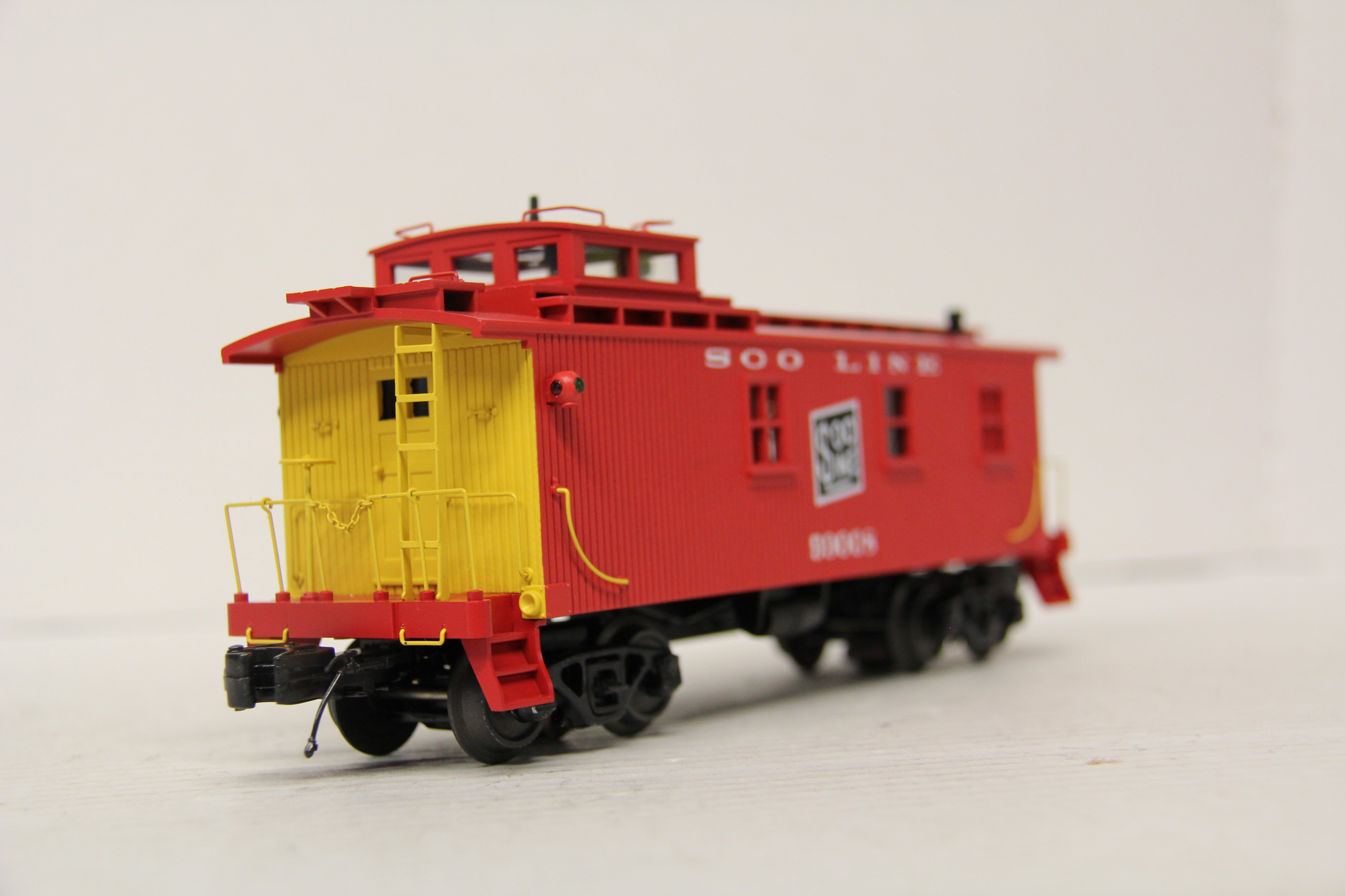 MTH 20-91808 SOO Line (#99008) 35' Woodsided Caboose-Second hand-M6765