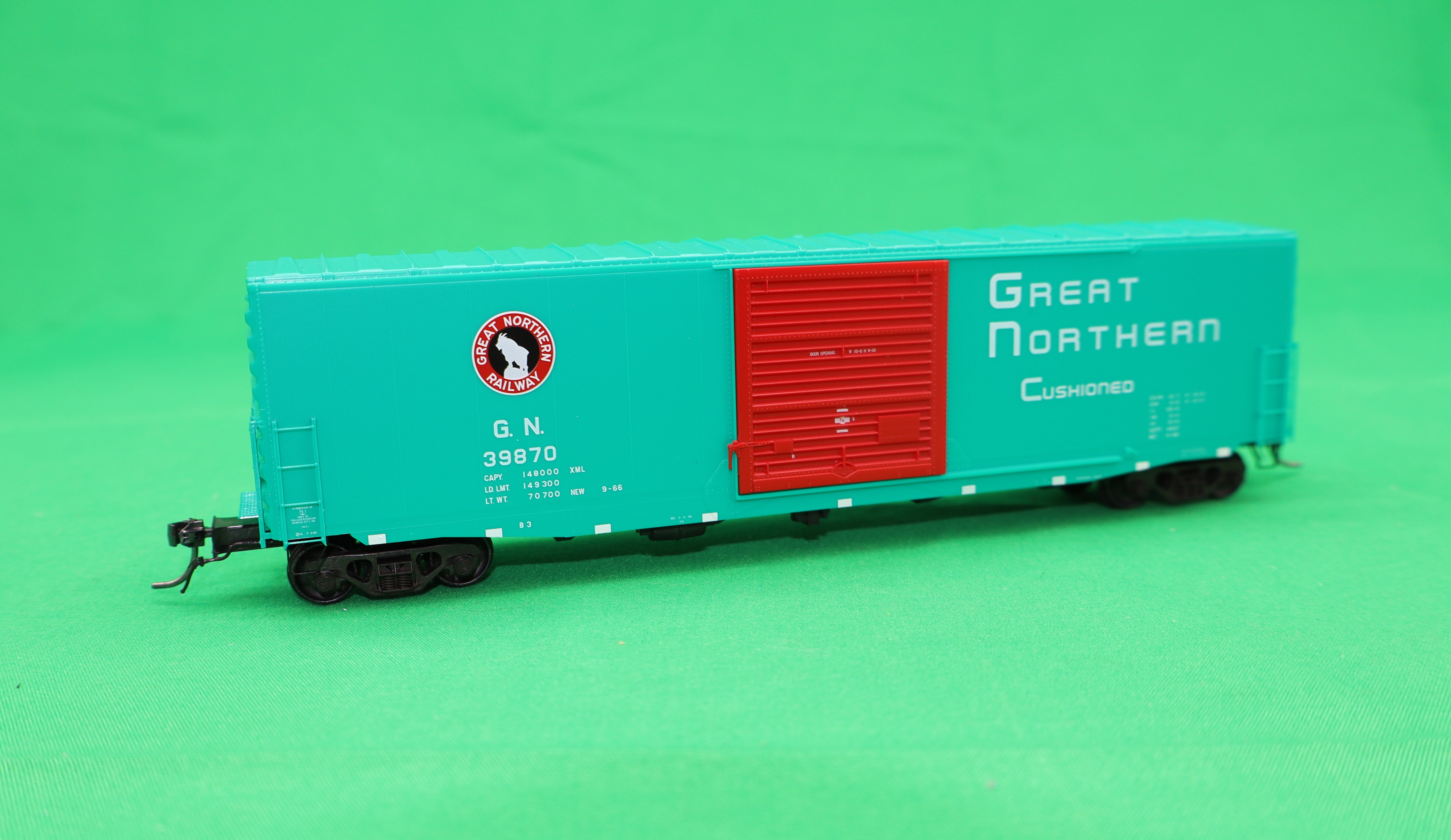 Kadee HO 6402 - 50' PS-1 Boxcar "Great Northern" #39870