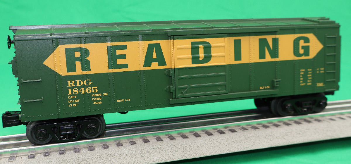 MTH 30-71239 - RailKing - Operating Box Car "Reading" #18465 w/ Signal Man