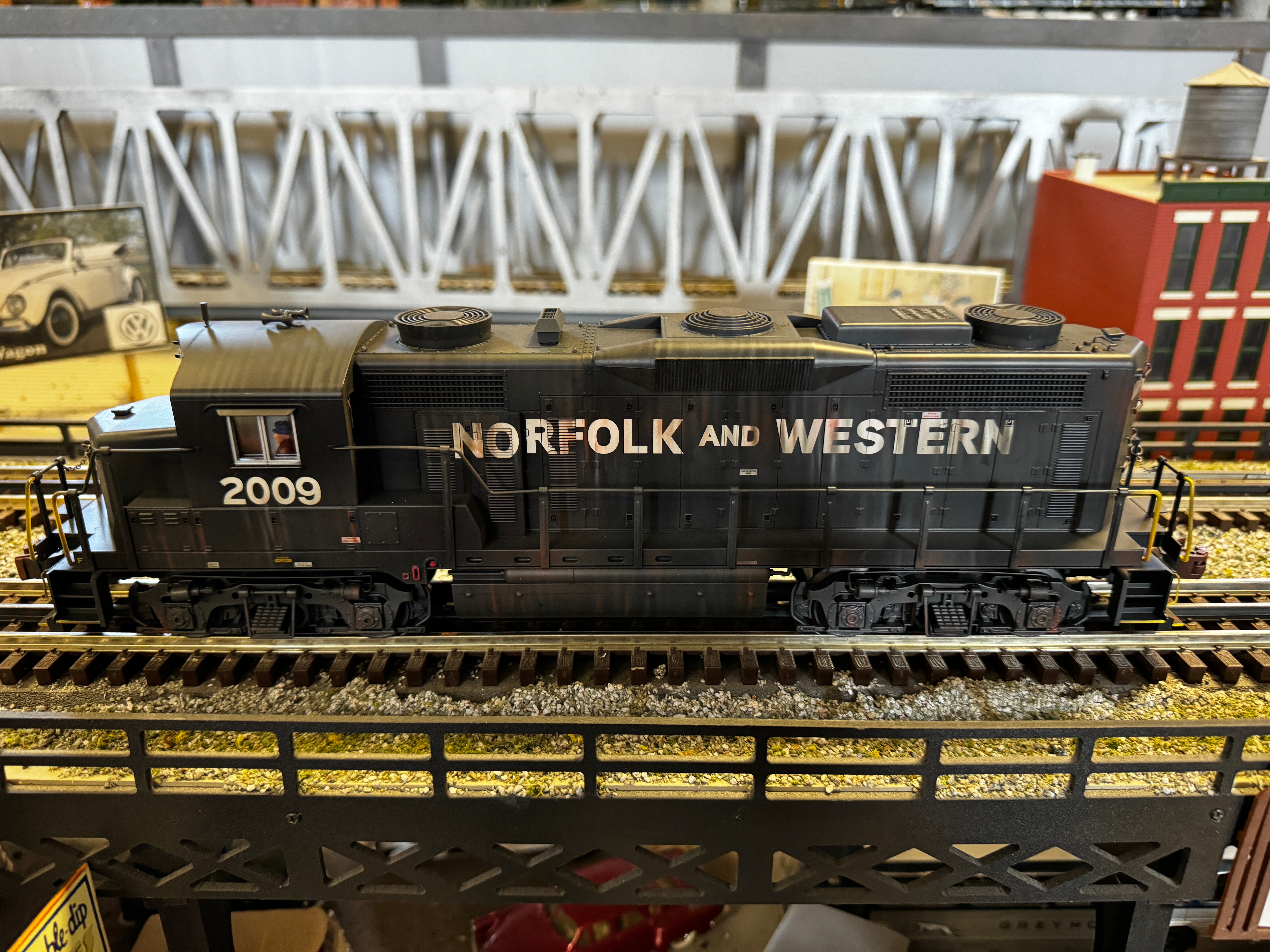 Lionel 2333800W - Legacy GP20 Diesel Locomotive "Norfolk & Western" #2009 - Custom Run for MrMuffin'sTrains - Weathered by Harry Hieke