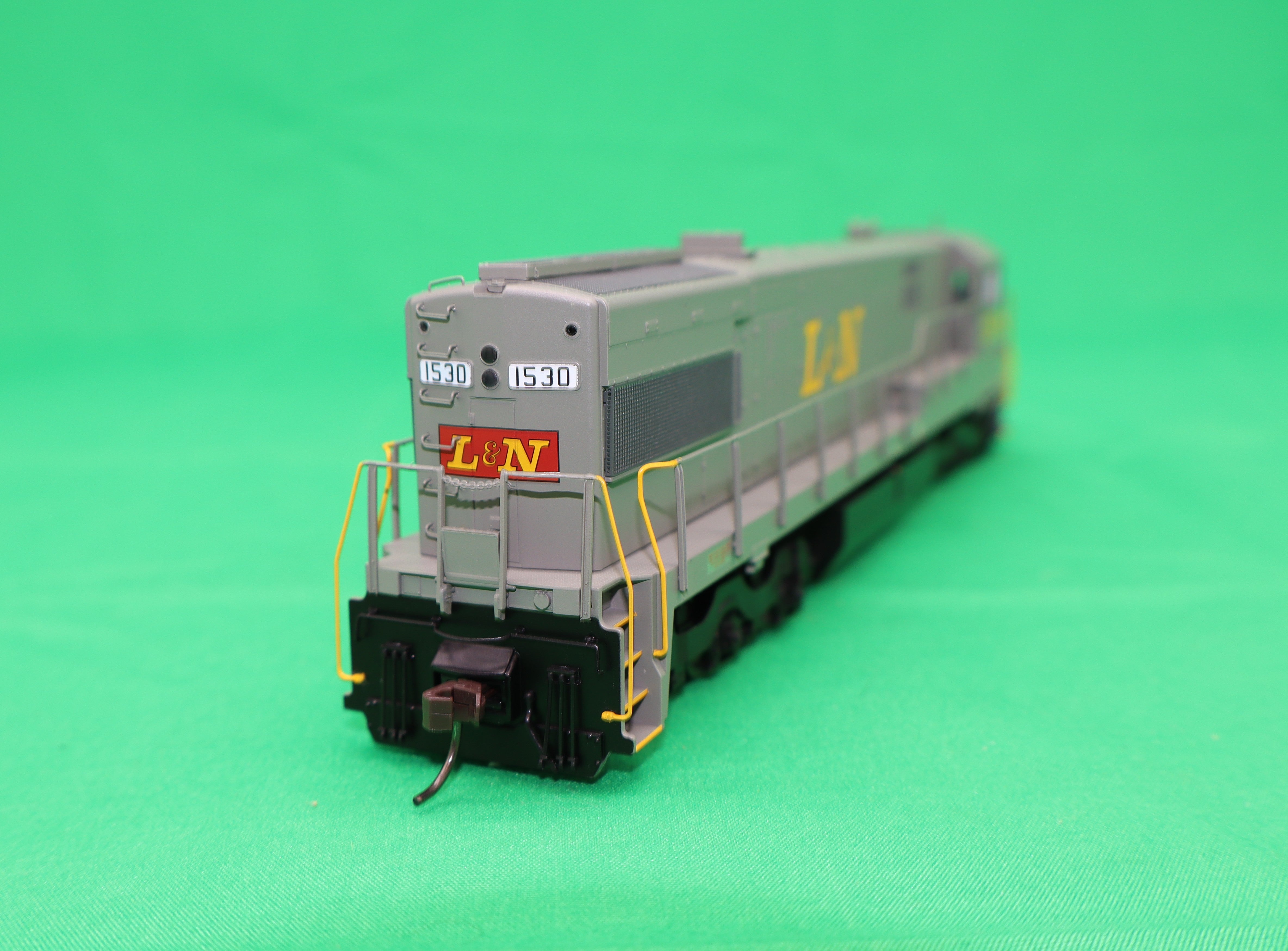 Atlas HO 10004607 - Master - Gold Model - U28C Diesel Locomotive "Louisville & Nashville" #1530