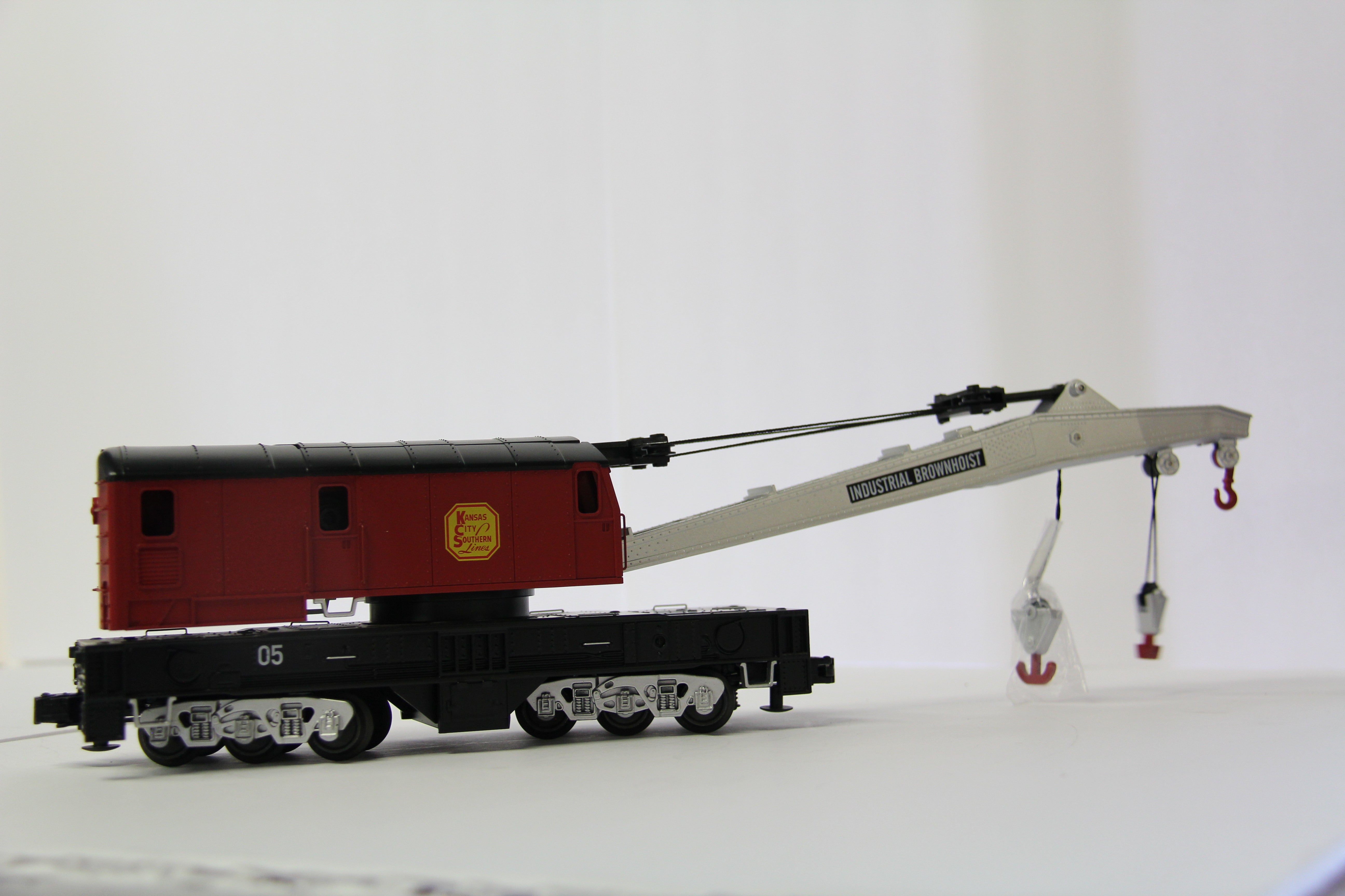 Atlas #3001244 & #3001238 Kansas City Southern Crane Tender and Crane Car #05- 2 Set -Second hand-M6778