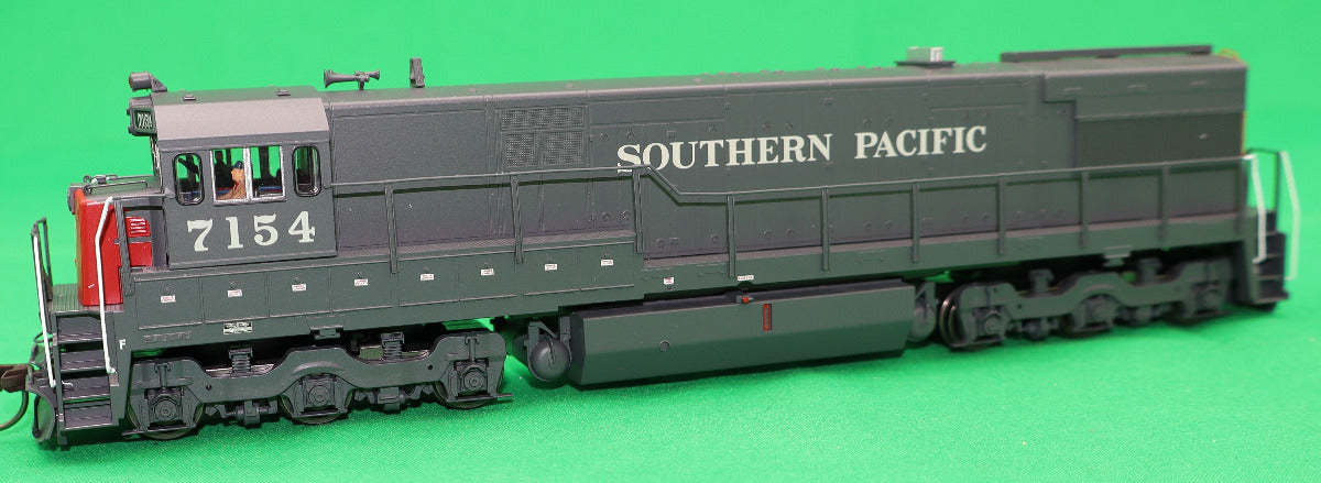 Atlas HO 10004619 - Master - Gold Model - U28C Diesel Locomotive "Southern Pacific" #7153