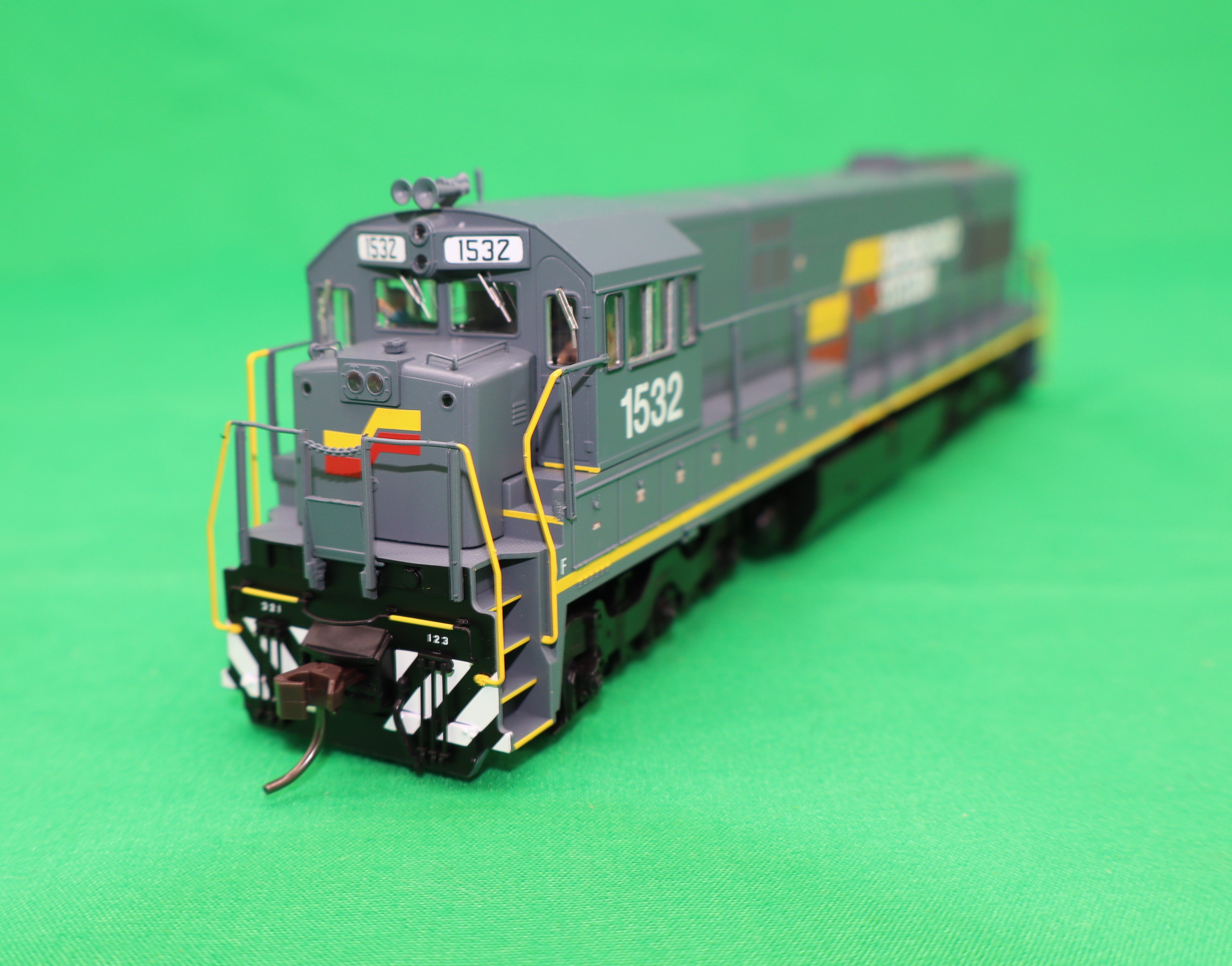 Atlas HO 10004614 - Master - Gold Model - U28C Diesel Locomotive "Seaboard System" #1532