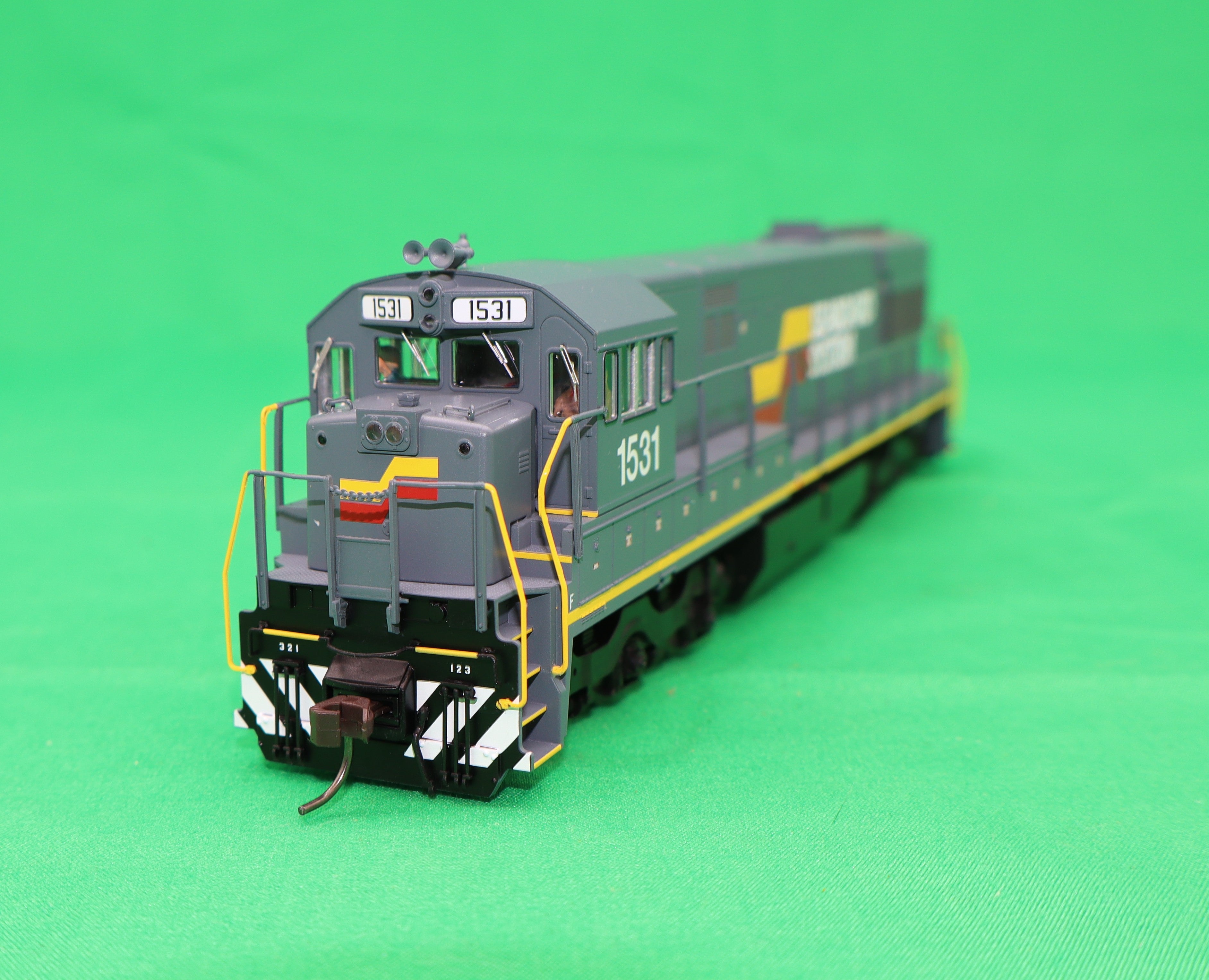 Atlas HO 10004613 - Master - Gold Model - U28C Diesel Locomotive "Seaboard System" #1531
