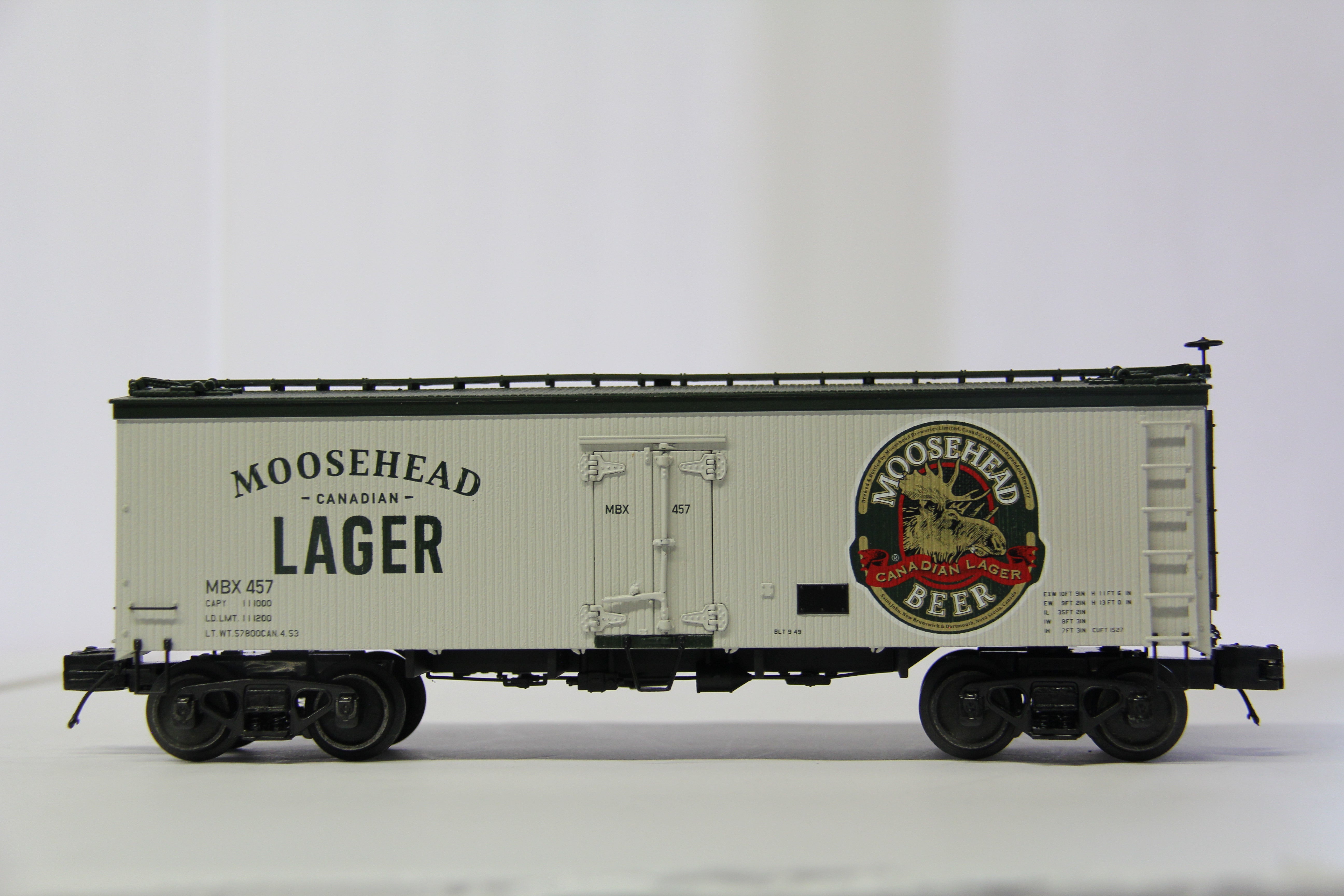 MTH 20-94563 Moosehead Beer #457- 36' Woodsided Reefer Car-Second hand-M6783