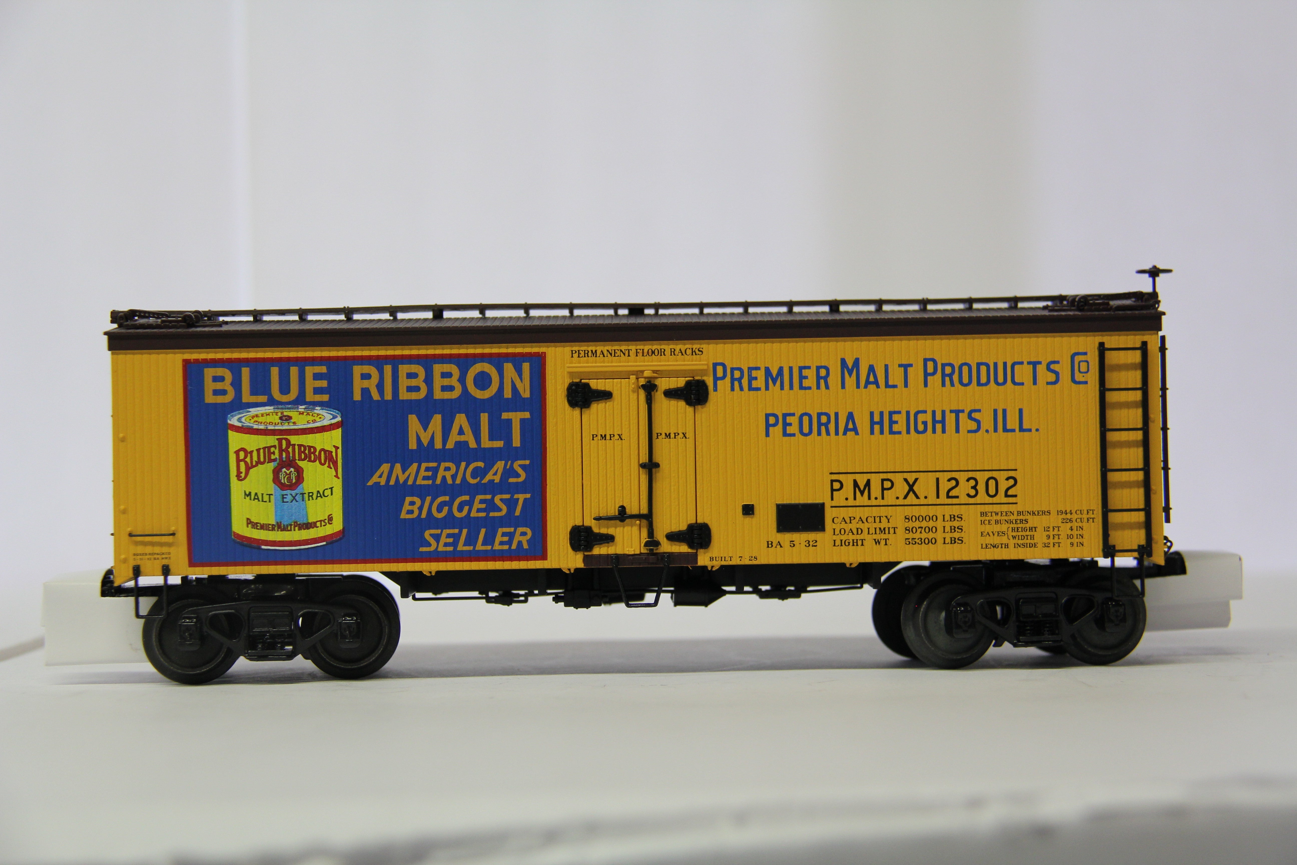 MTH 20-94608 Blue Ribbon Malt #12302- 36' Woodsided Reefer Car-Second hand-M6784