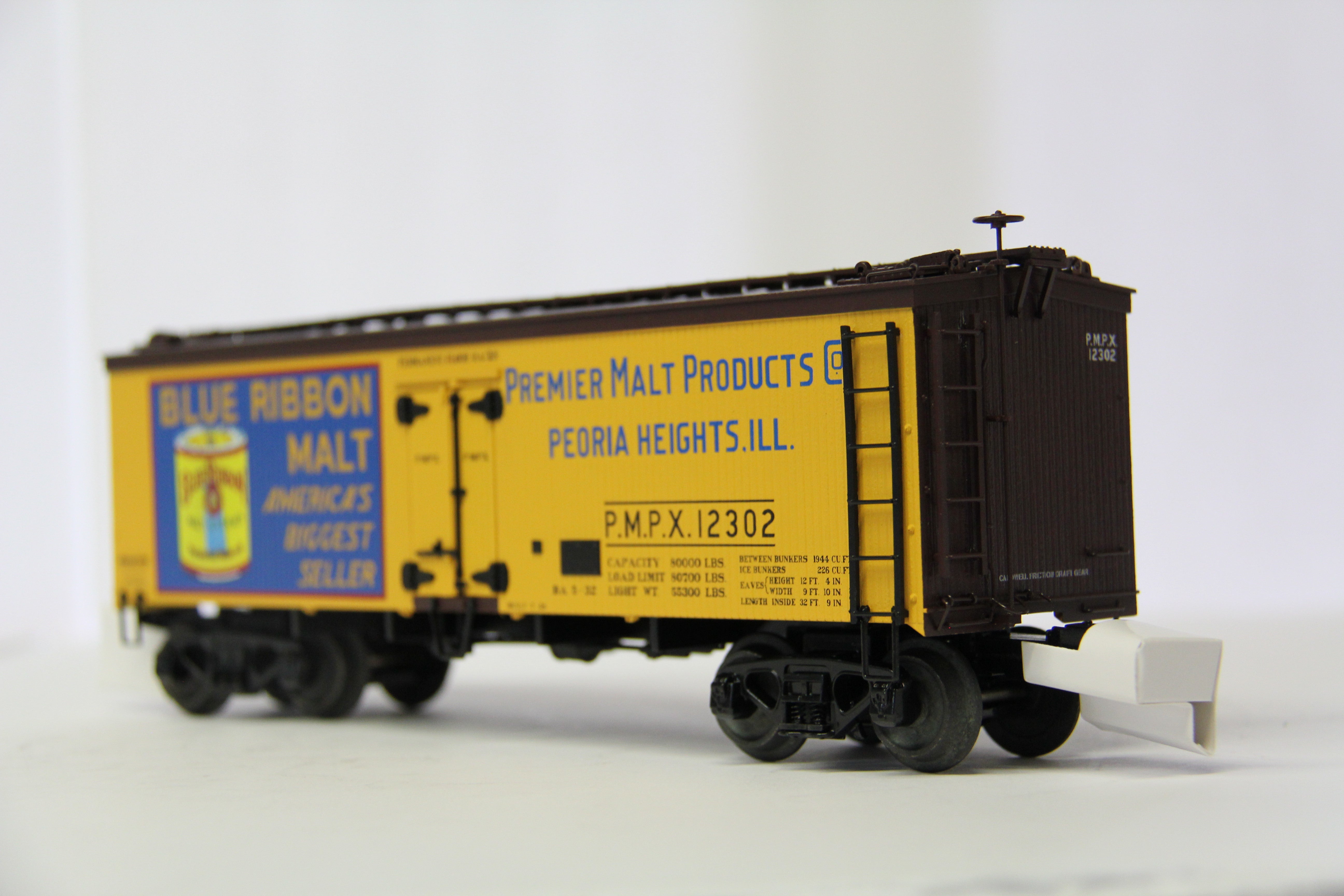 MTH 20-94608 Blue Ribbon Malt #12302- 36' Woodsided Reefer Car-Second hand-M6784
