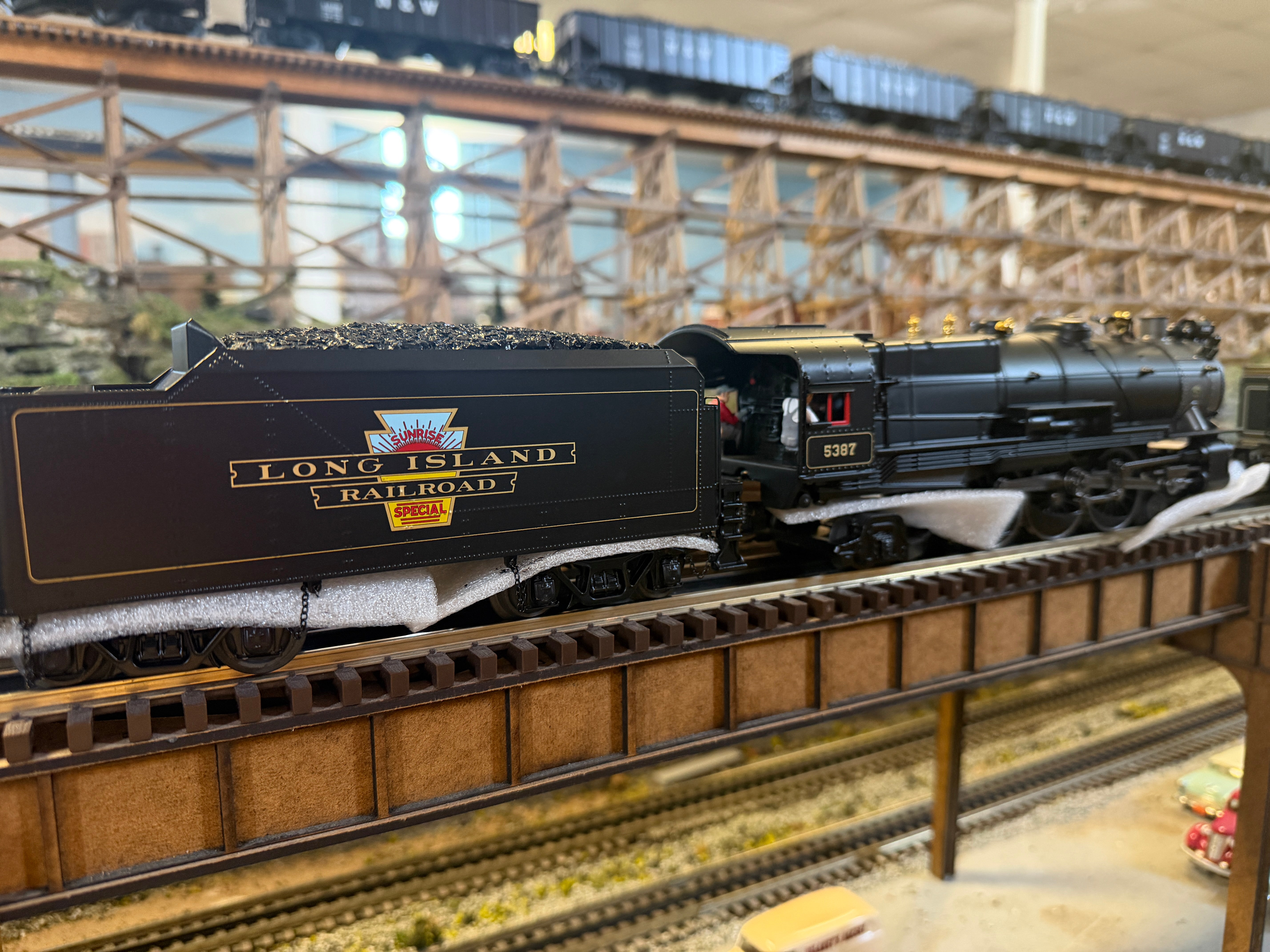 MTH 30-1903-1 - RailKing - 4-6-2 Imperial K-4s Pacific Steam Engine "Long Island" #5387 w/ PS3