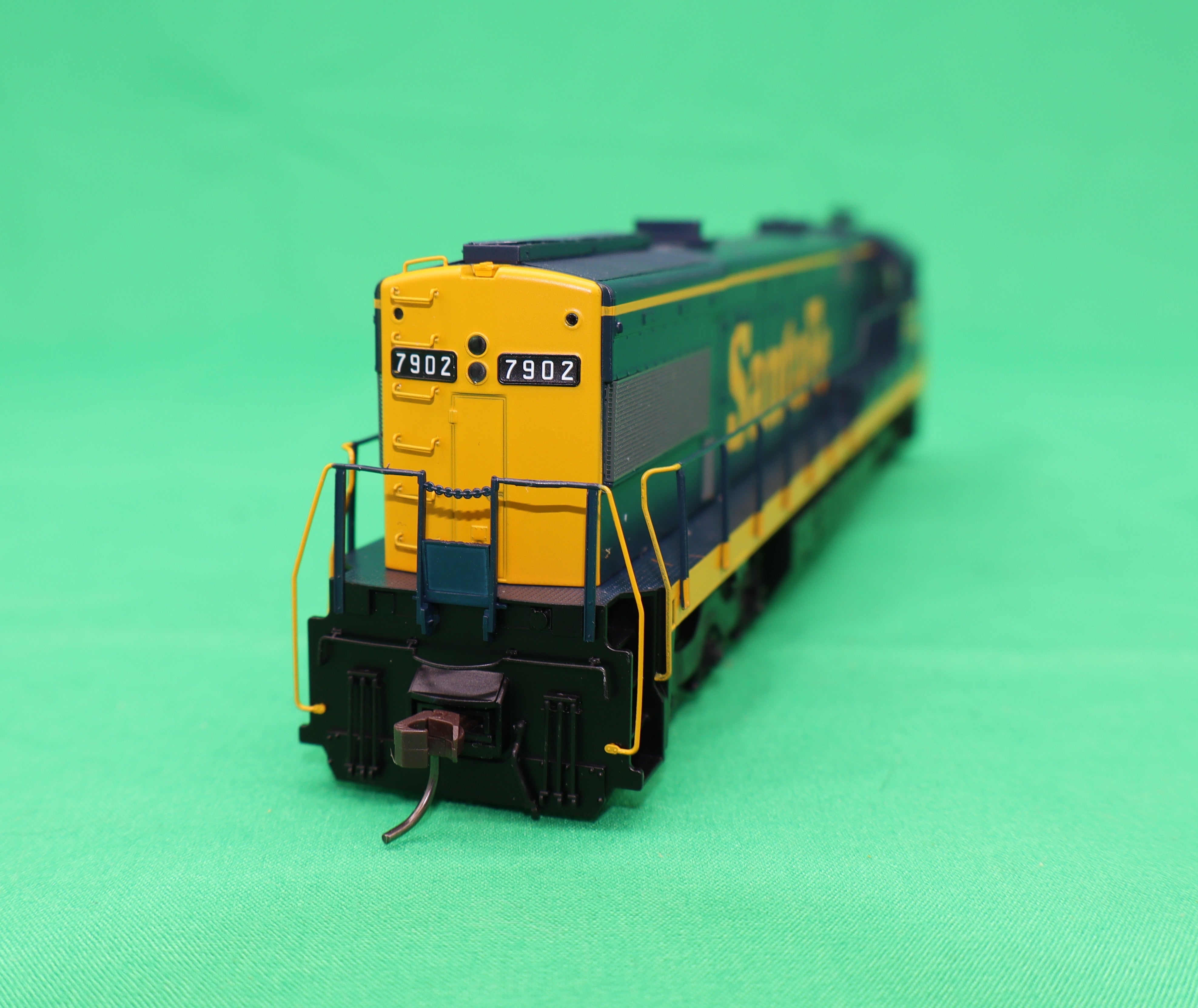 Atlas HO 10004624 - Master - Gold Model - U28CG Diesel Locomotive "Santa Fe " #7902 (Early Freight Scheme)