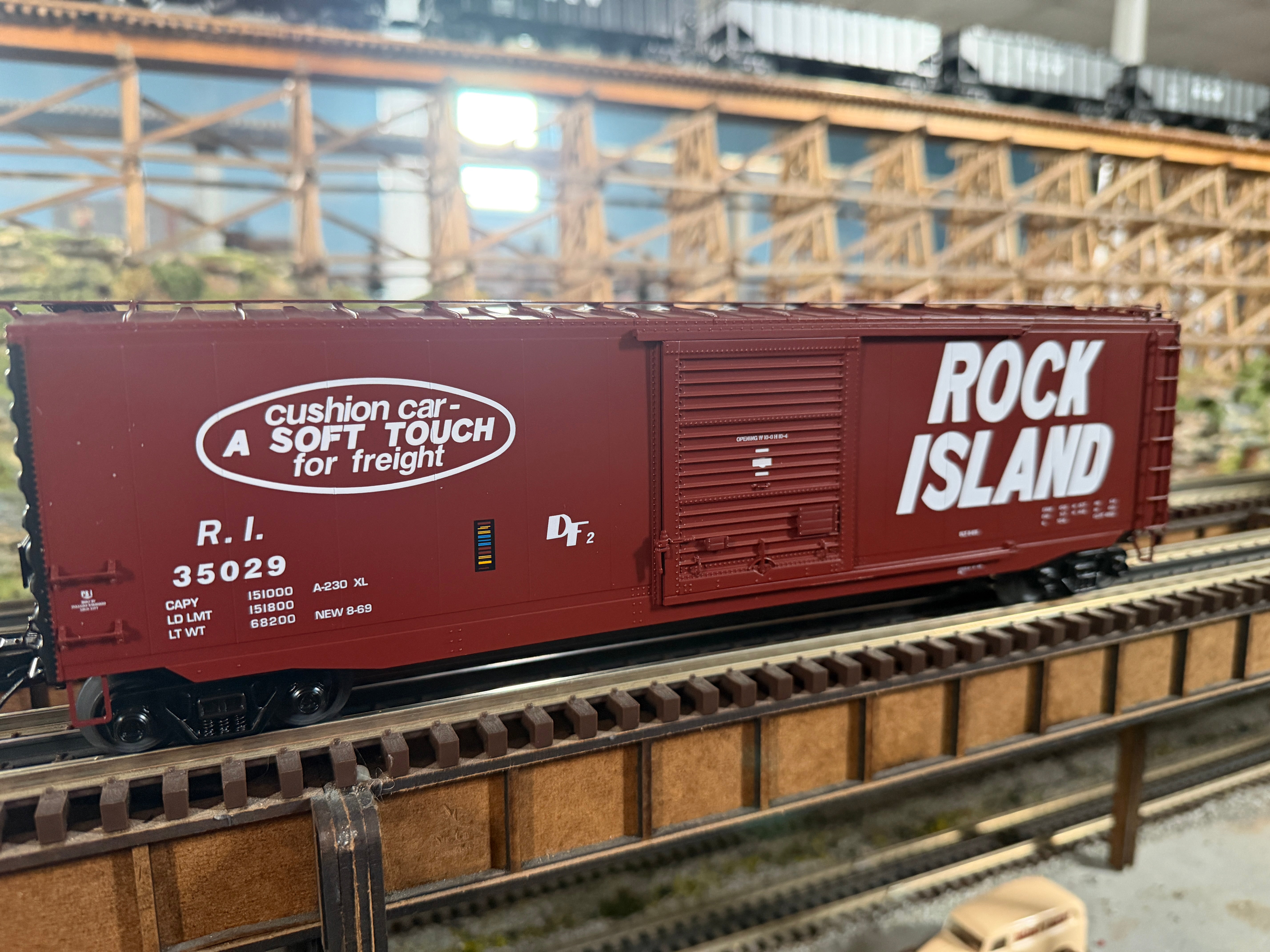 MTH 20-99443 - Premier - 50’ Ps-1 Box Car "Rock Island" #35034 - Custom Run for MrMuffin'sTrains