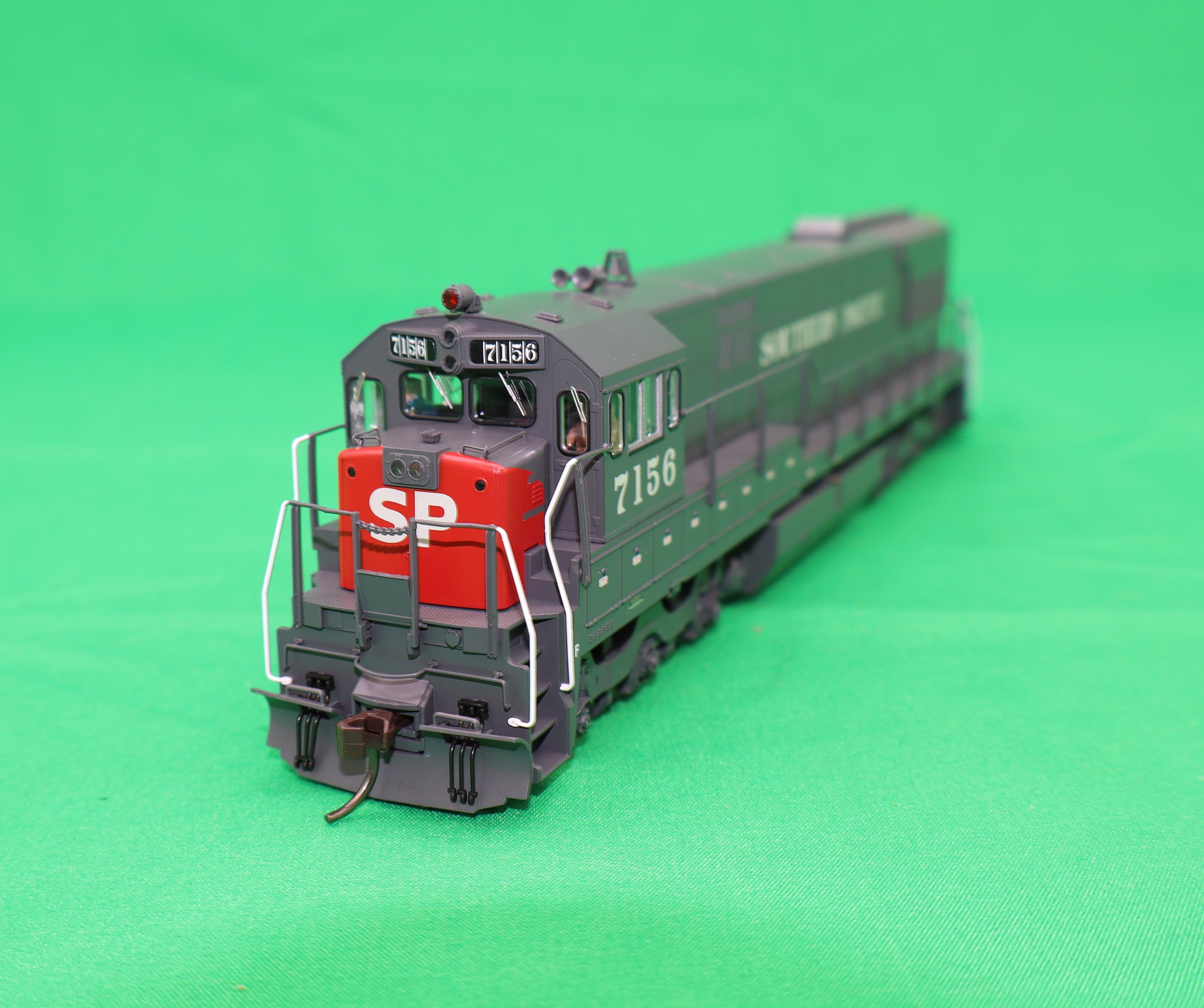 Atlas HO 10004620 - Master - Gold Model - U28C Diesel Locomotive "Southern Pacific" #7156