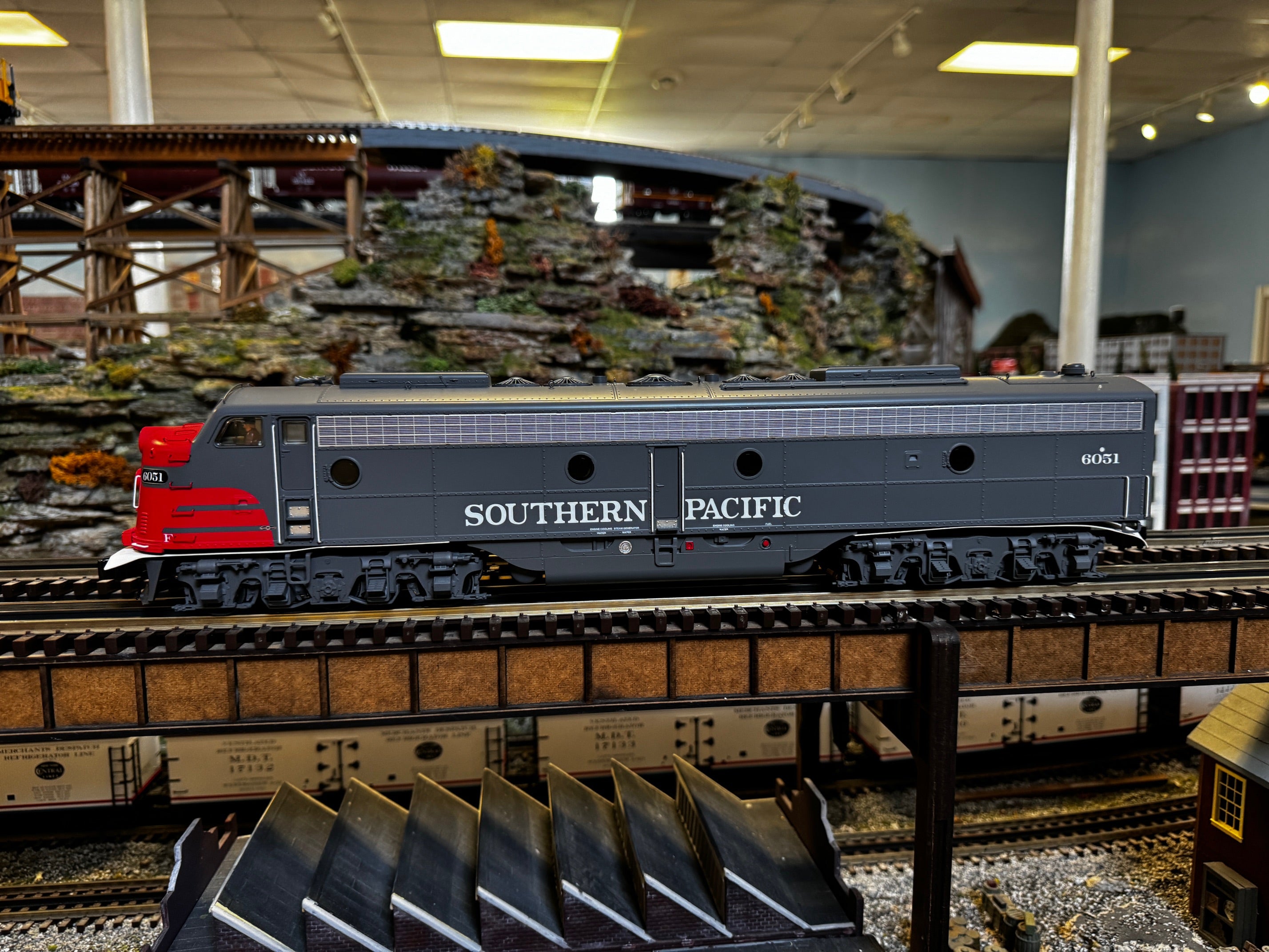 Lionel 2333360 - Legacy E8 AA Diesel Set "Southern Pacific" #6051-6053