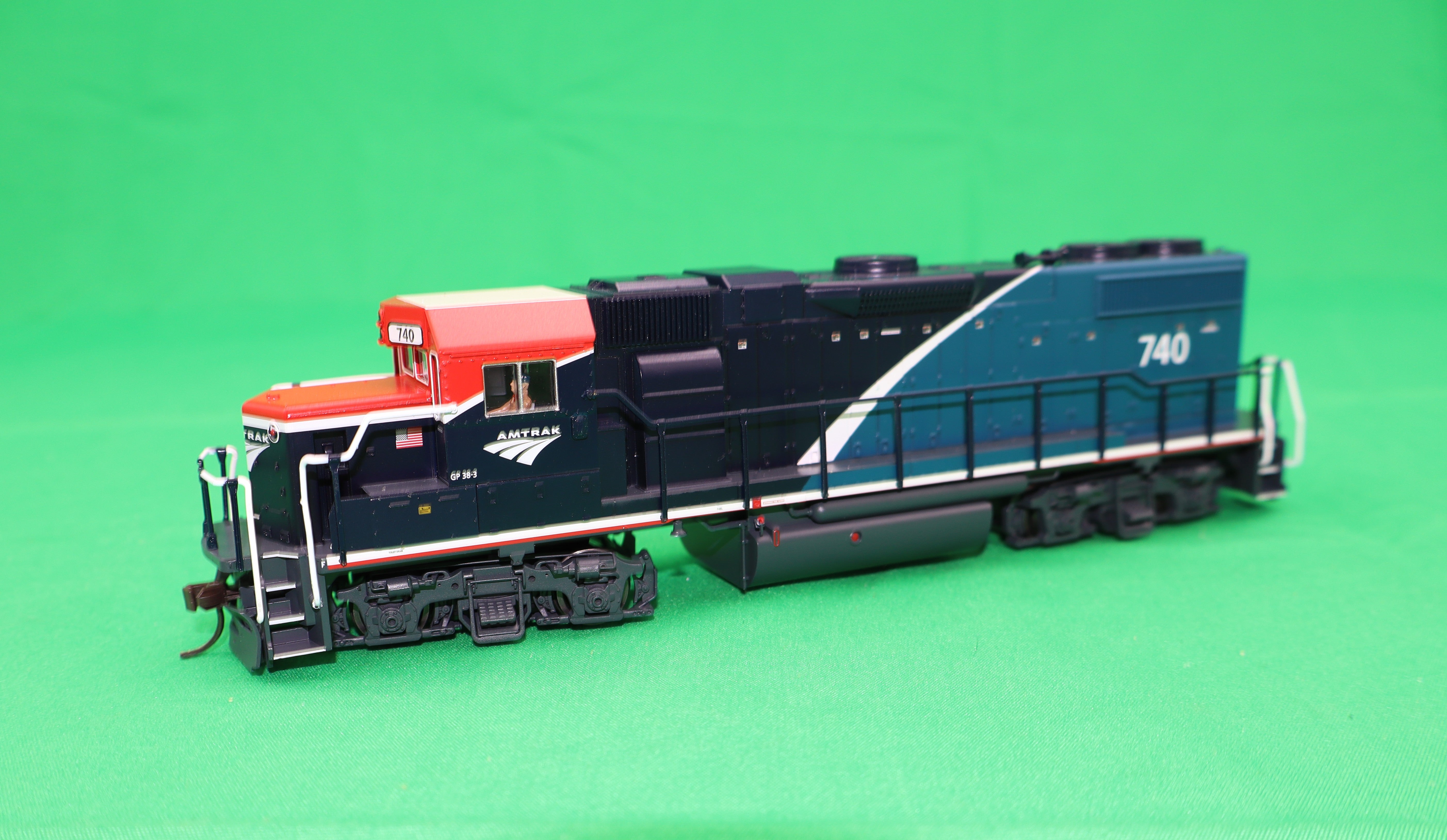 Atlas HO 10004568 - Trainman - Gold Model -  GP38-2 Diesel Locomotive "Amtrak" #740 (Phase VII)