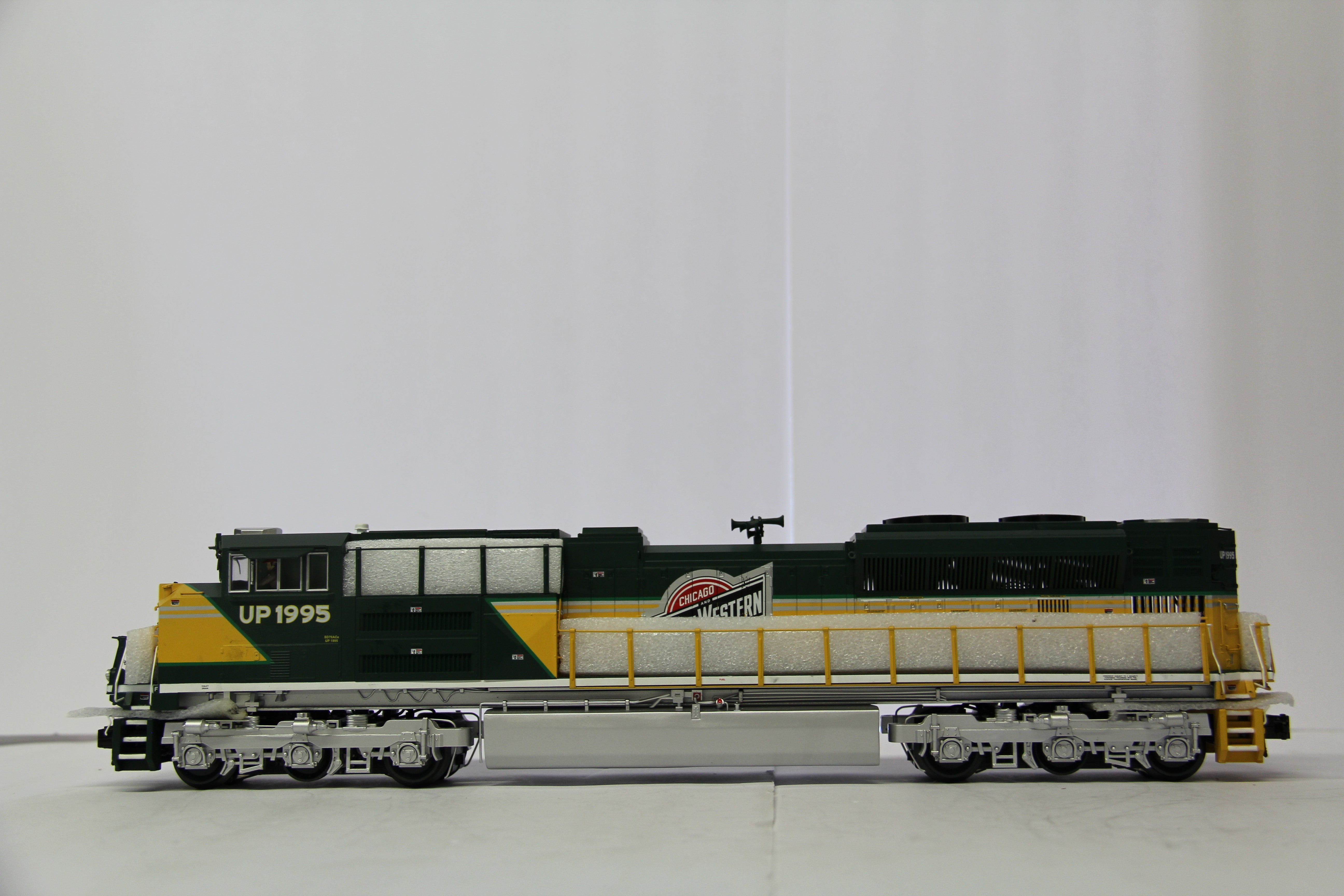 MTH 20-20428-1 Chicago North Western SD70ACe Diesel Engine-Second hand-M6735