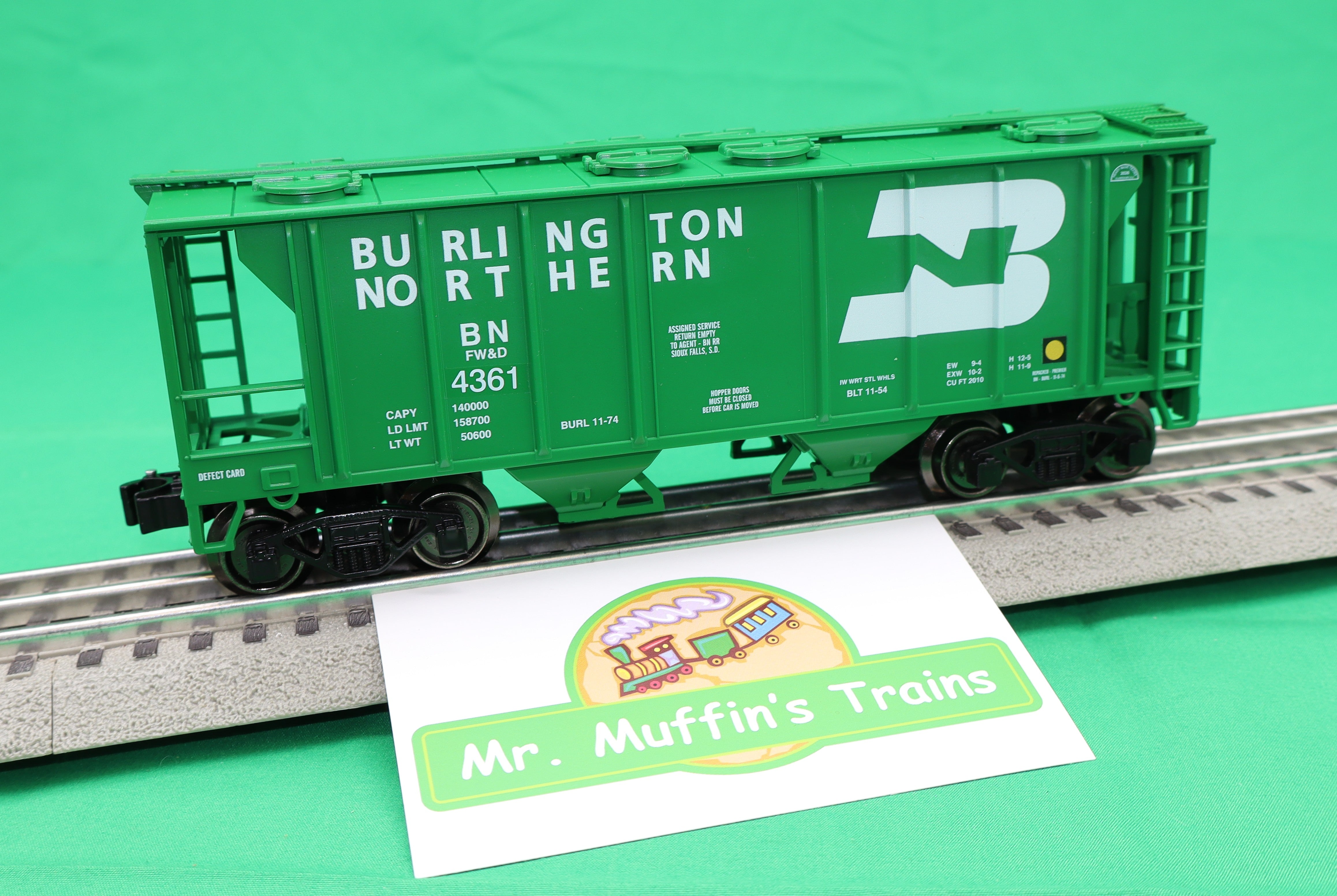 Ready Made Trains RMT-86328 - 2-Bay Covered Hopper Car "Burlington Northern"