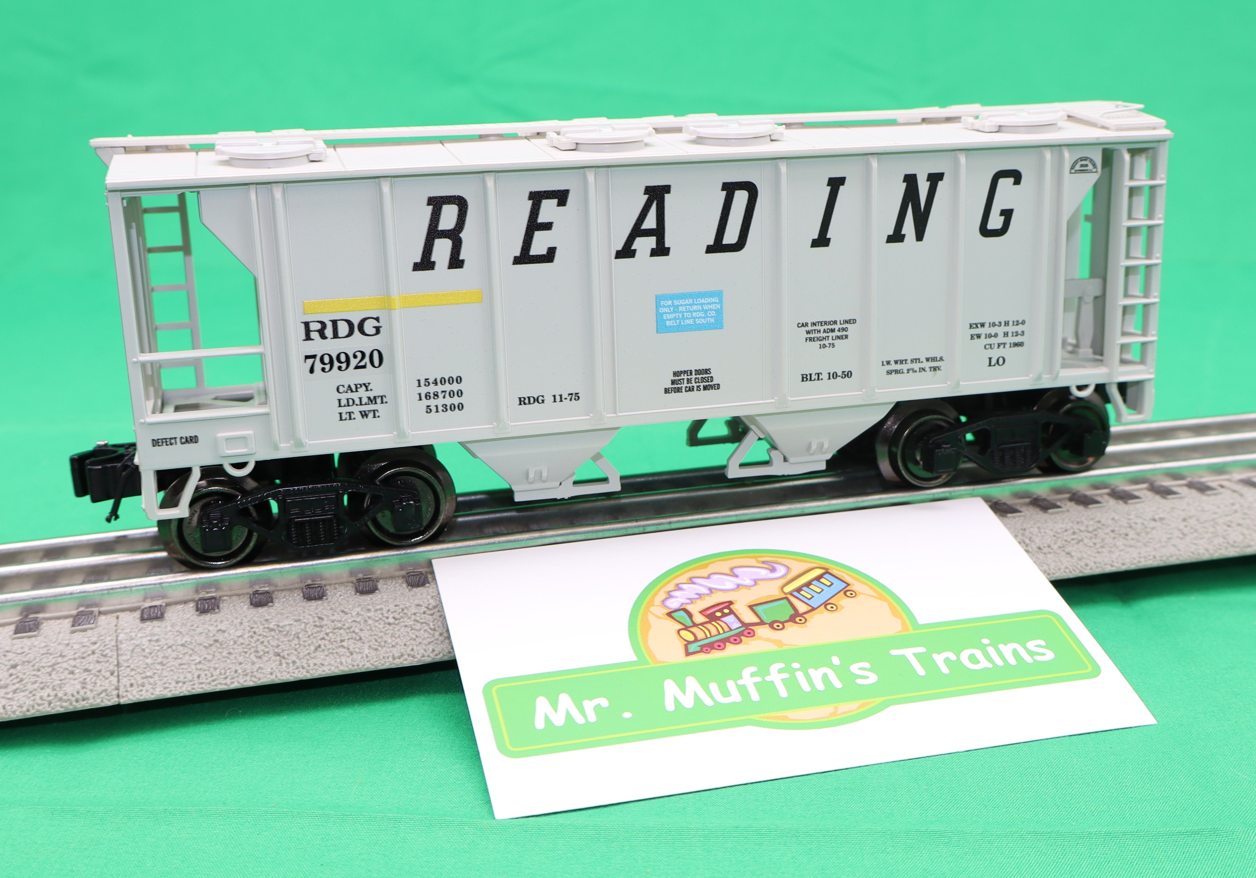 Ready Made Trains RMT-86320 - 2-Bay Covered Hopper Car "Reading"
