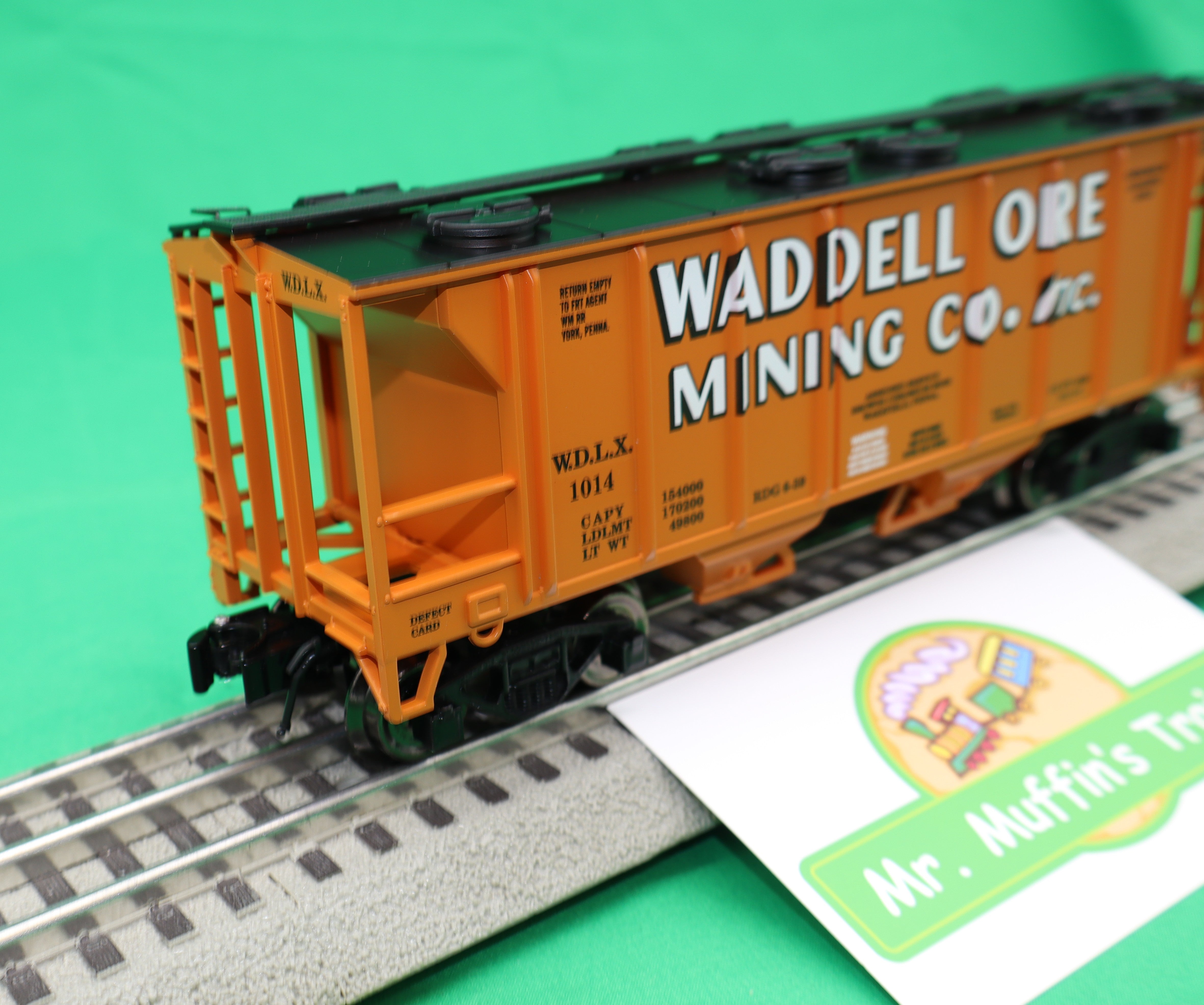 Ready Made Trains RMT-86386 - 2-Bay Covered Hopper Car "Waddell Ore Mining Co."