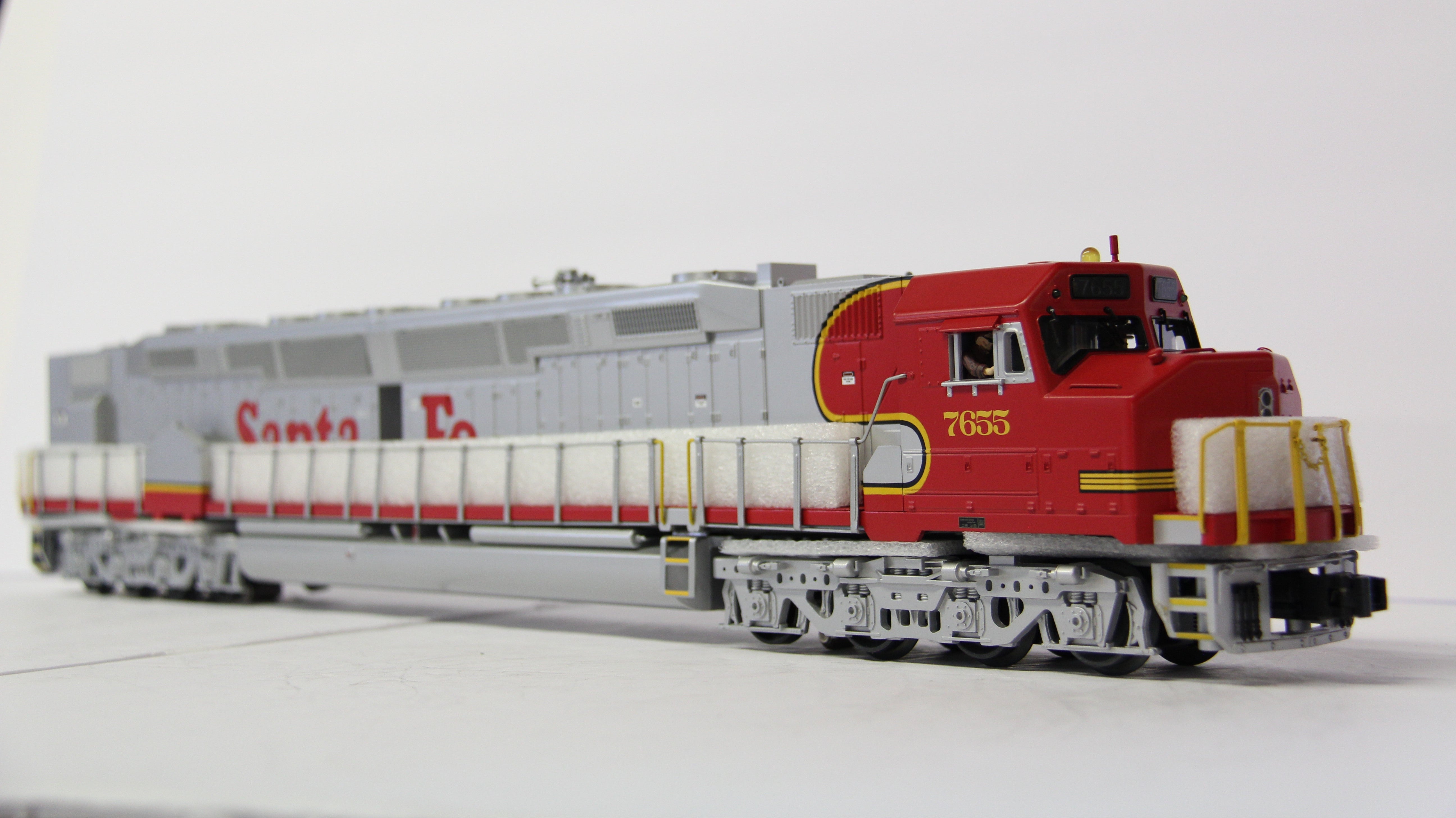 MTH 20-2433-1 & 20-2433-3 Santa Fe DD40AX Diesel Engine and Non Powered Set-Second hand-M6620