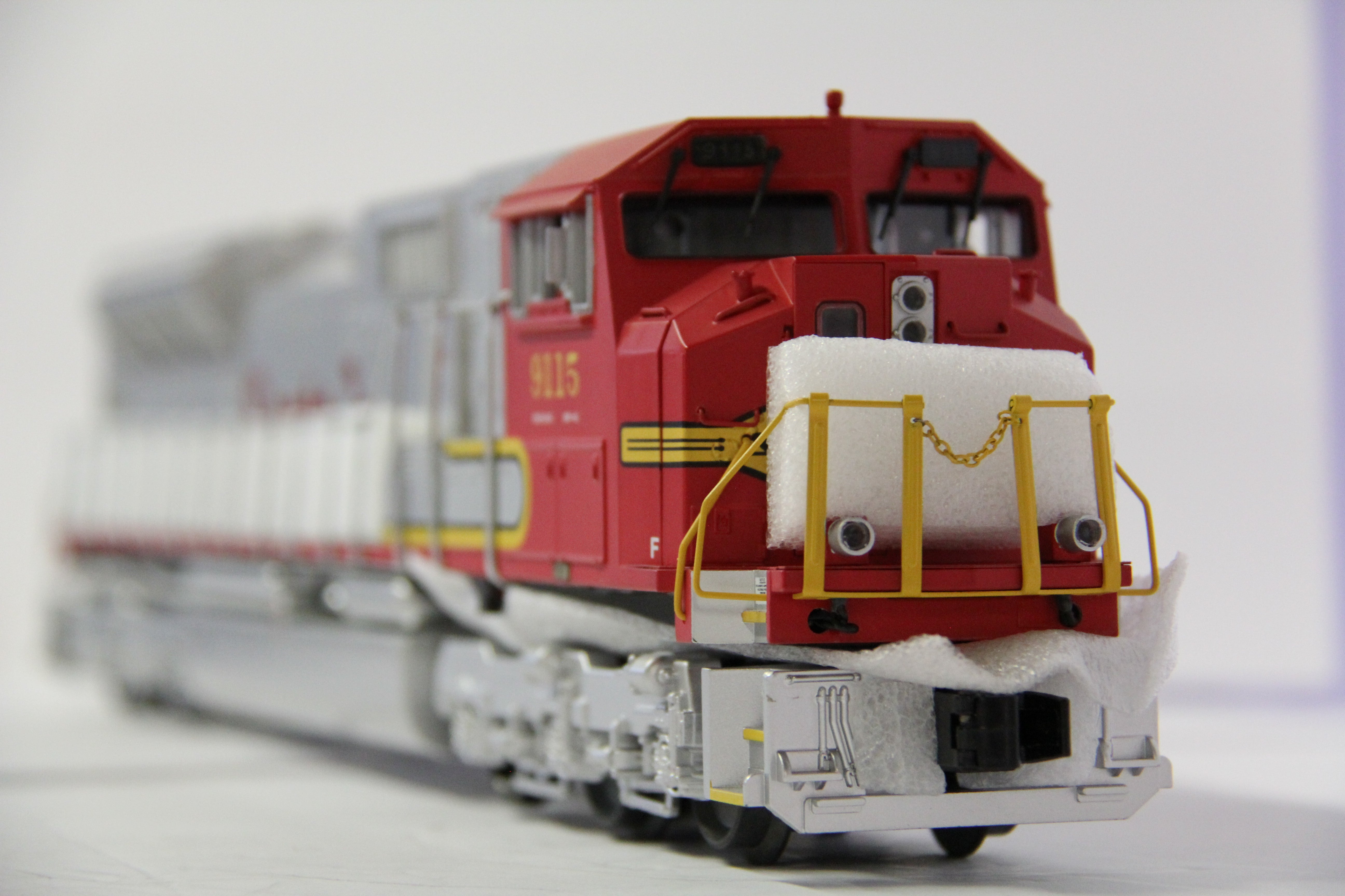 MTH 20-2369-1 & 20-2369-3 Santa Fe SD-90MAC Diesel Engine and Non Powered Set-Second hand-M6622