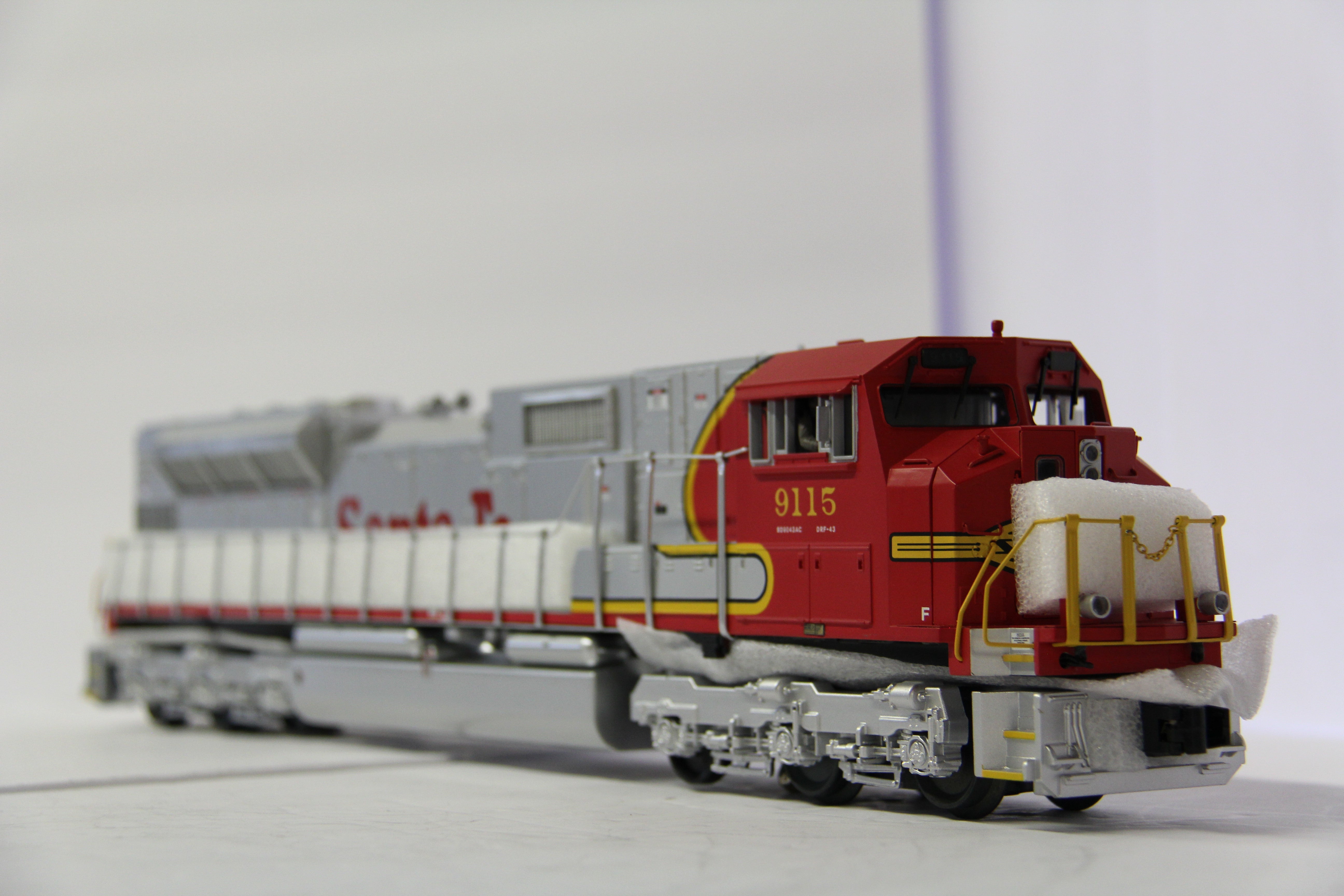 MTH 20-2369-1 & 20-2369-3 Santa Fe SD-90MAC Diesel Engine and Non Powered Set-Second hand-M6622